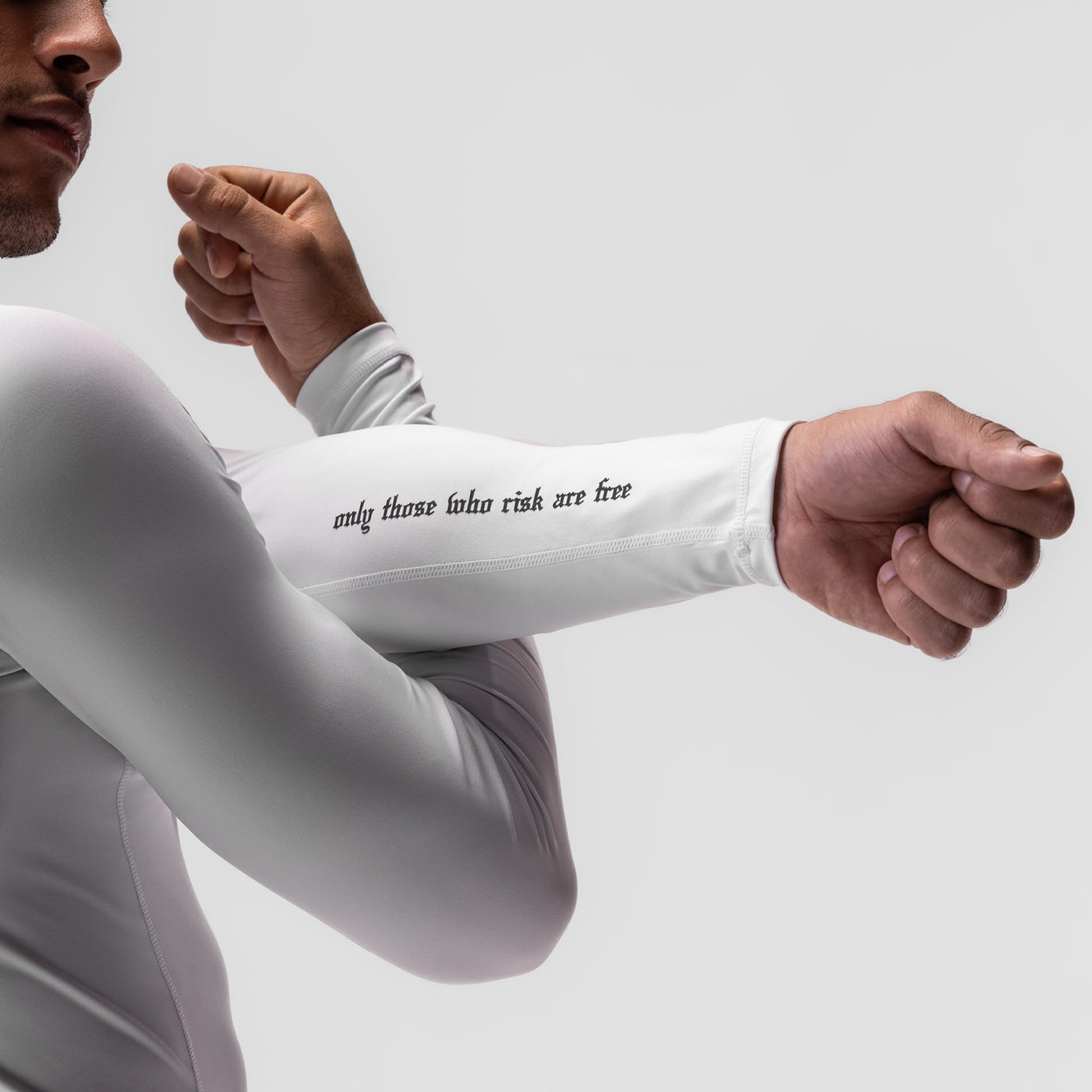 White,XS