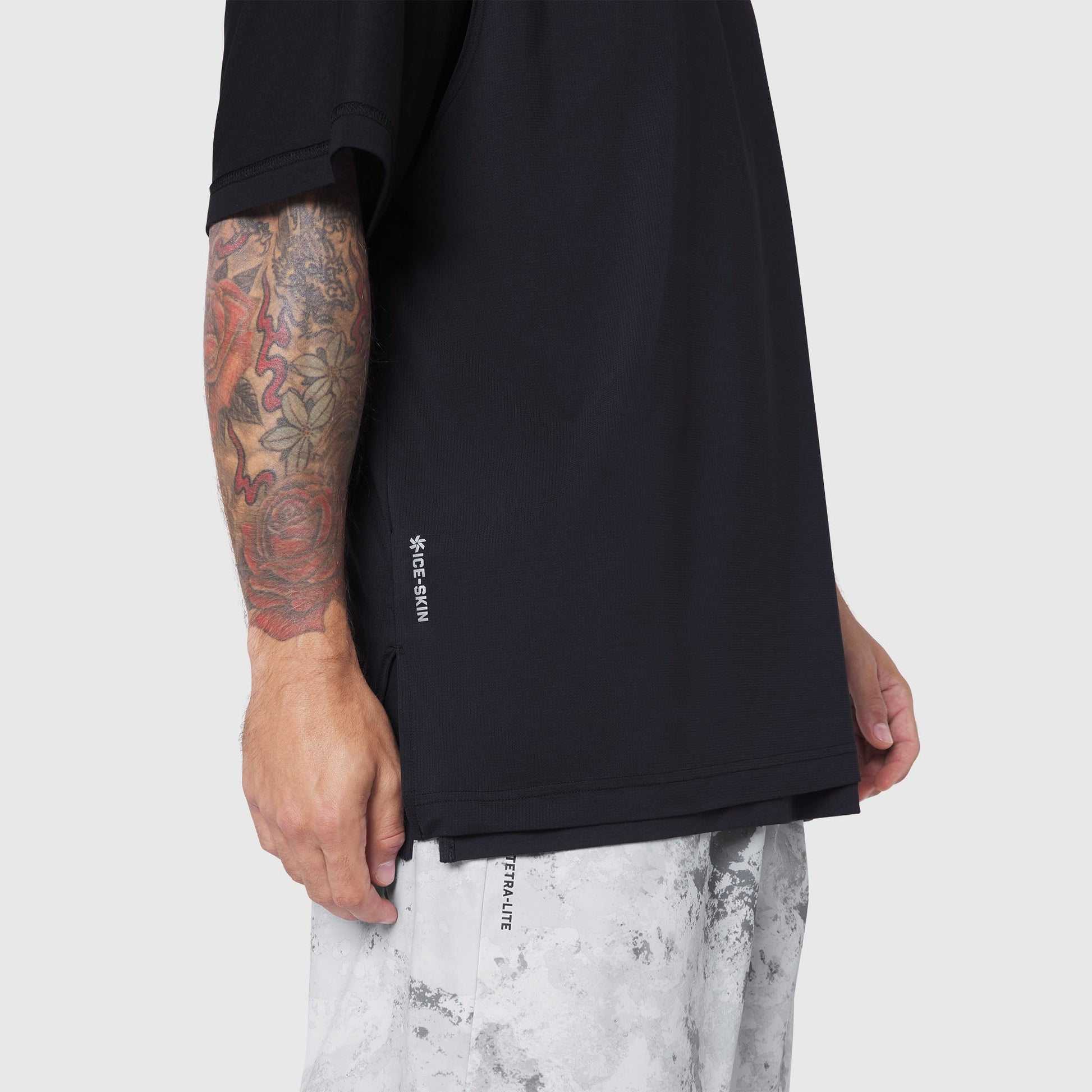 1186. SUPIMA® Ice-Skin™ Reversible Tee Black/Black | ASRV Online