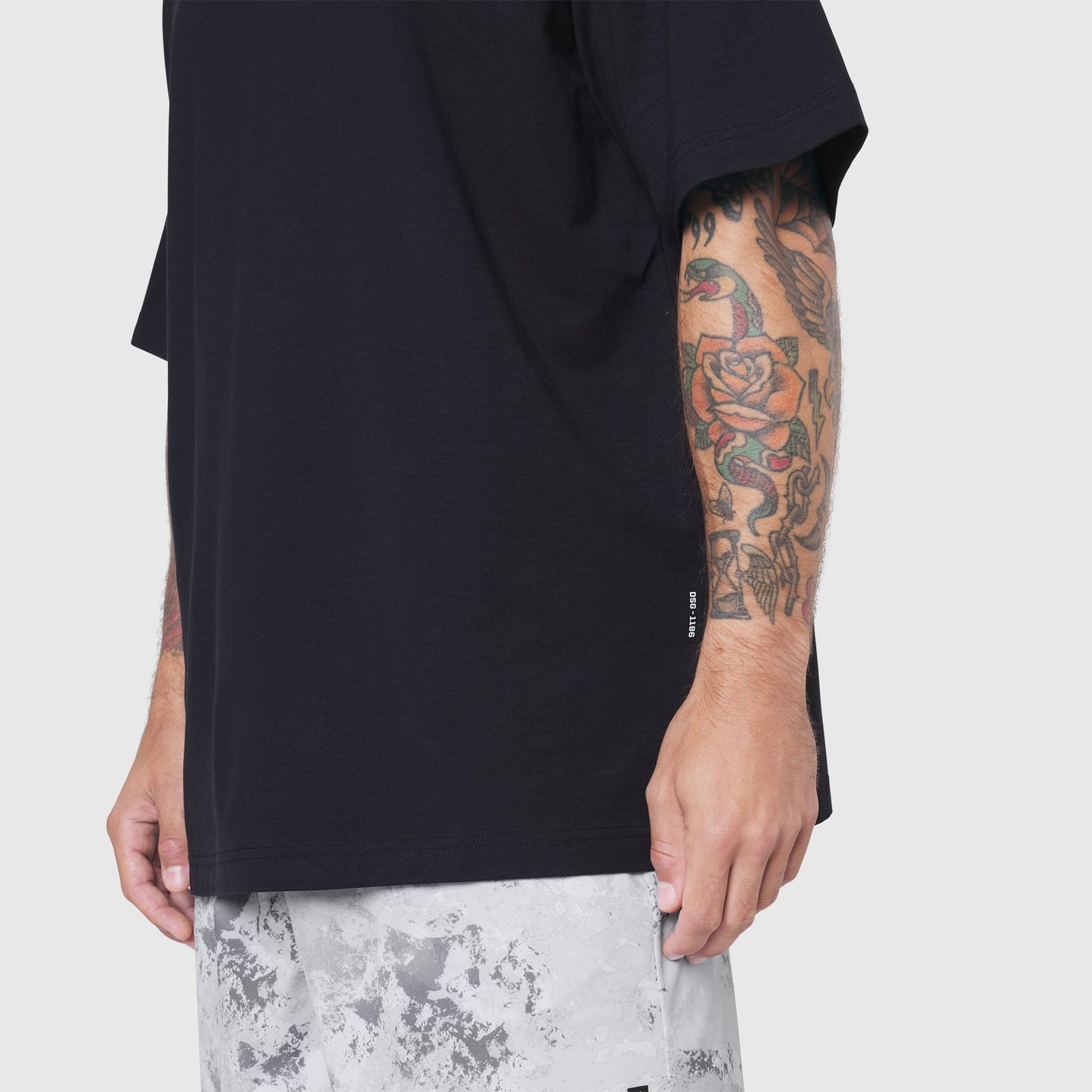 1186. SUPIMA® Ice-Skin™ Reversible Tee Black/Black | ASRV Online