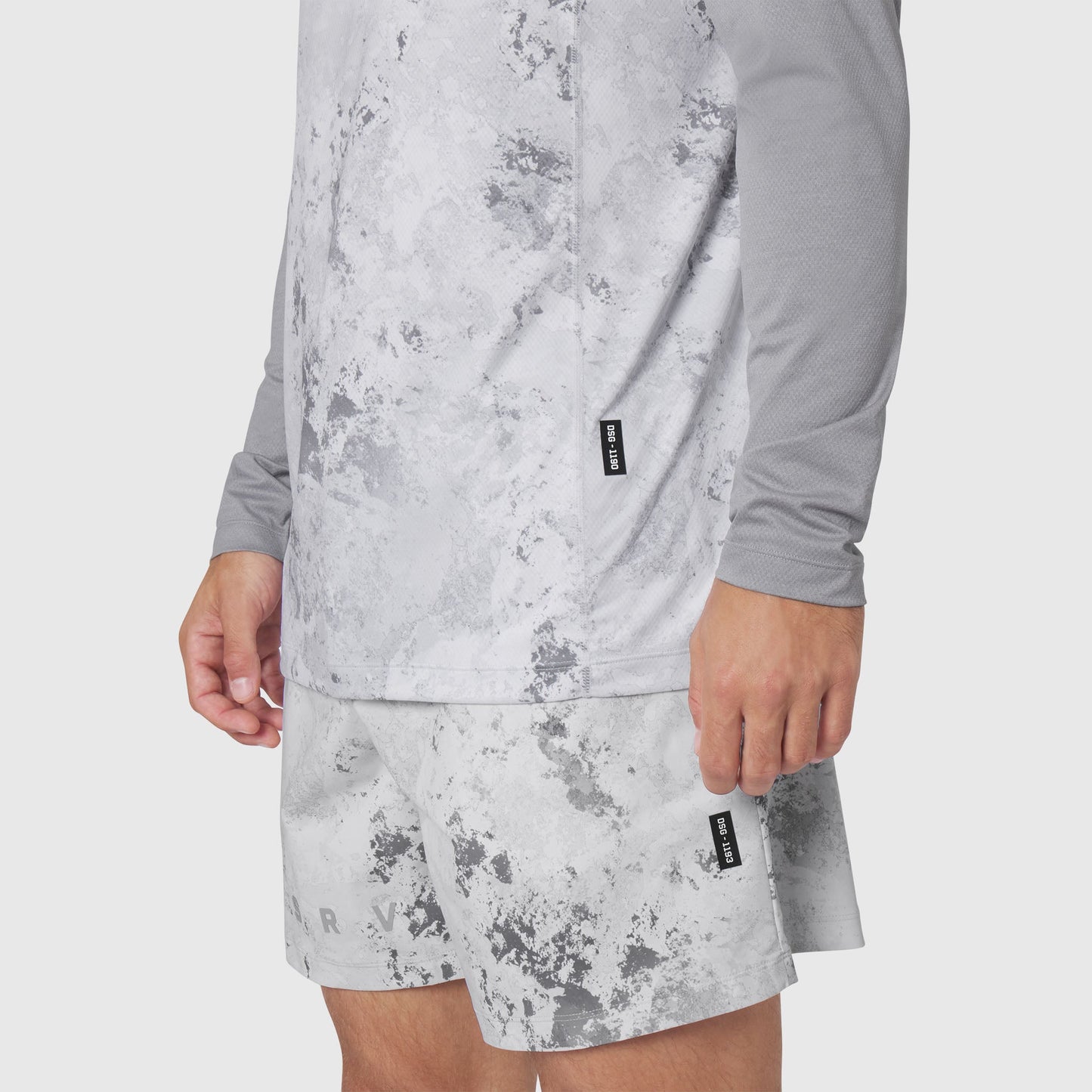 1190. AEROSILVER® UPF50+ Run Long Sleeve Sedona Snow Camo | ASRV Online