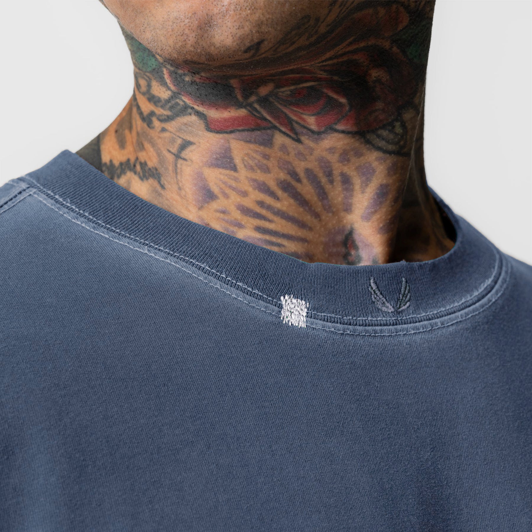 0851. Tech Essential™ Relaxed Long Sleeve Faded Navy | ASRV discount