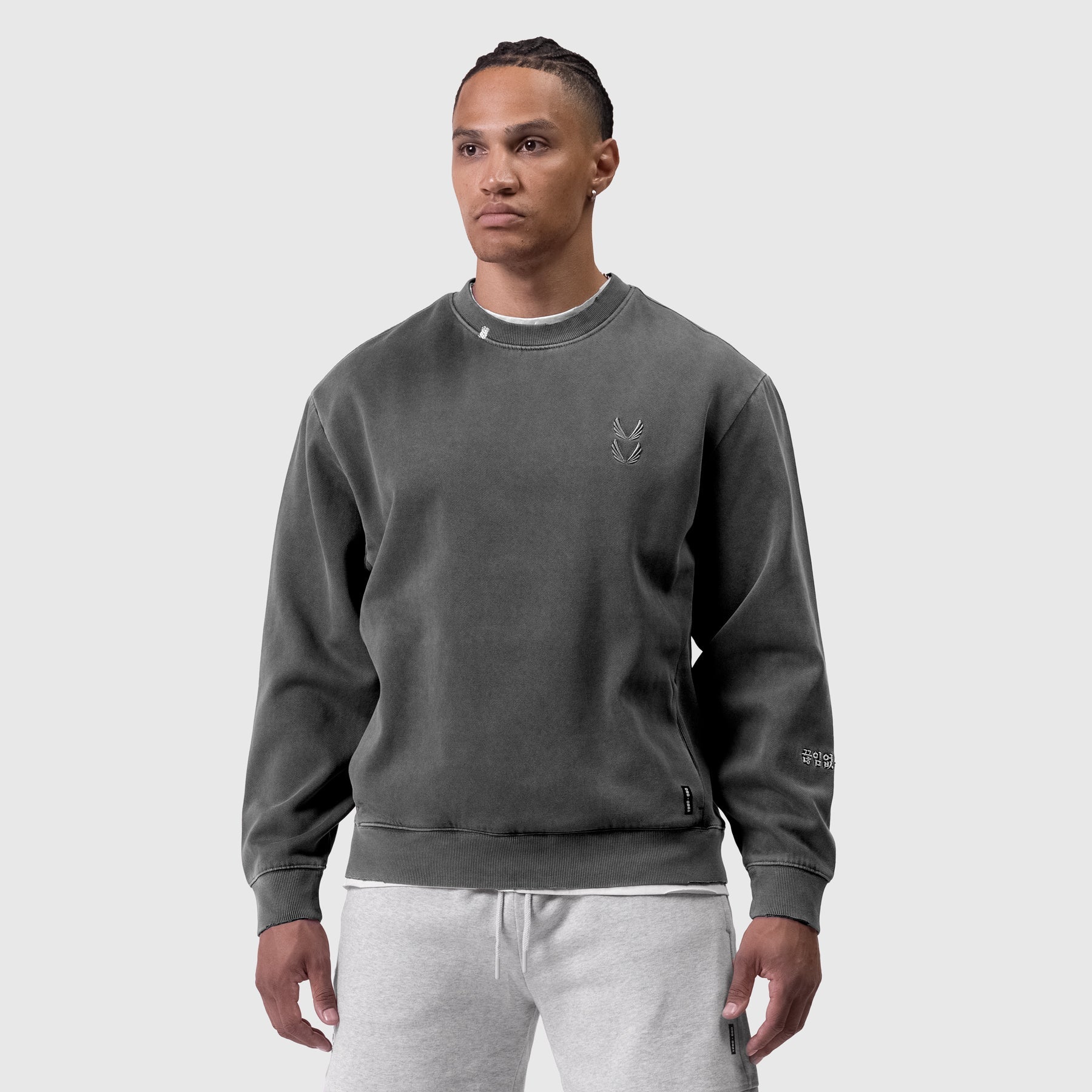 0861. Tech Essential™ Distressed Crewneck Faded Grey | ASRV sale