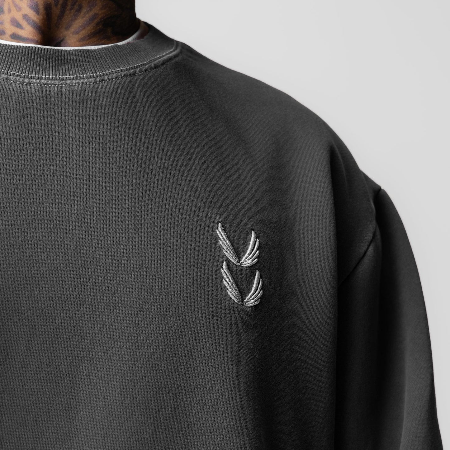 0861. Tech Essential™ Distressed Crewneck Faded Grey | ASRV sale