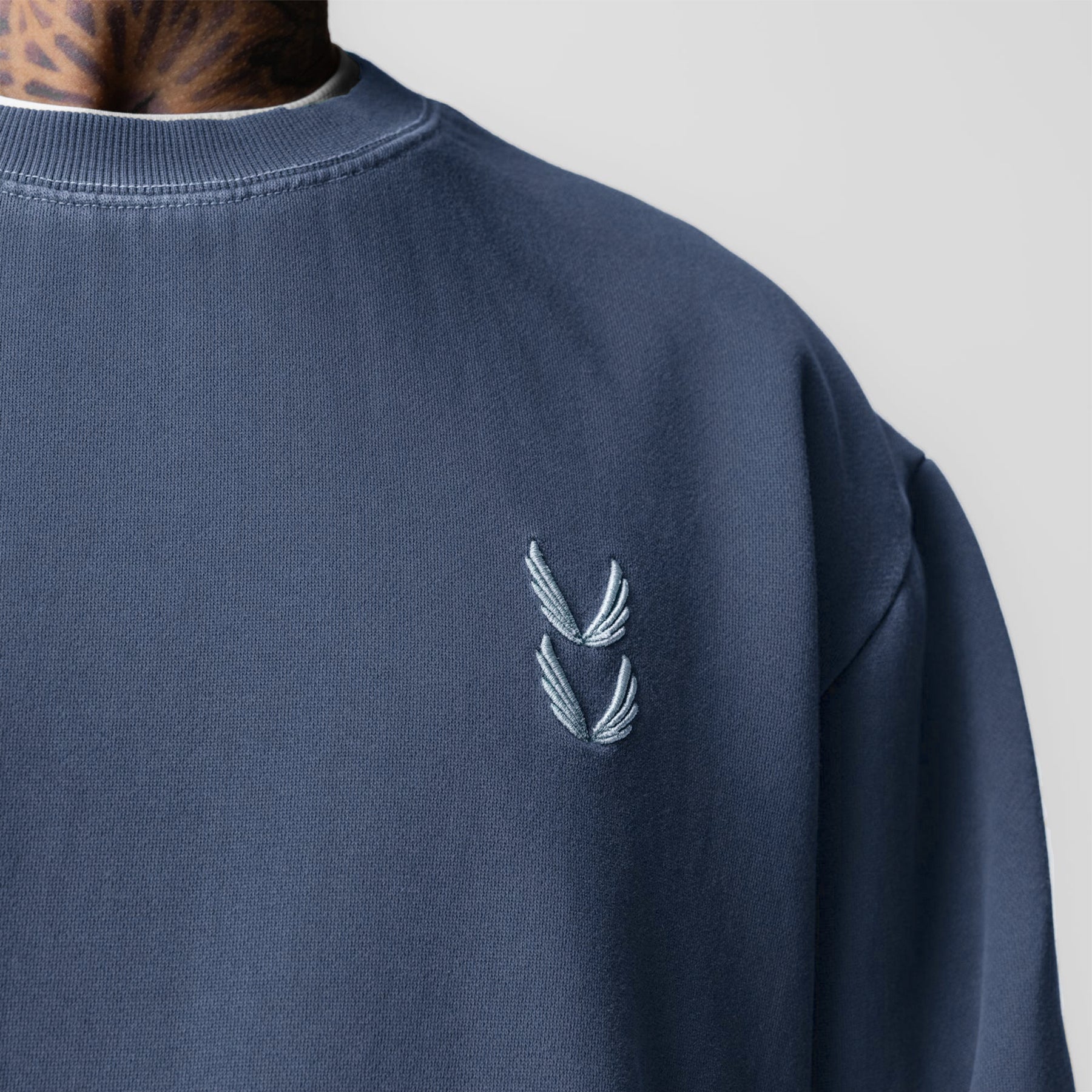 0861. Tech Essential™ Distressed Crewneck Faded Navy | ASRV discount