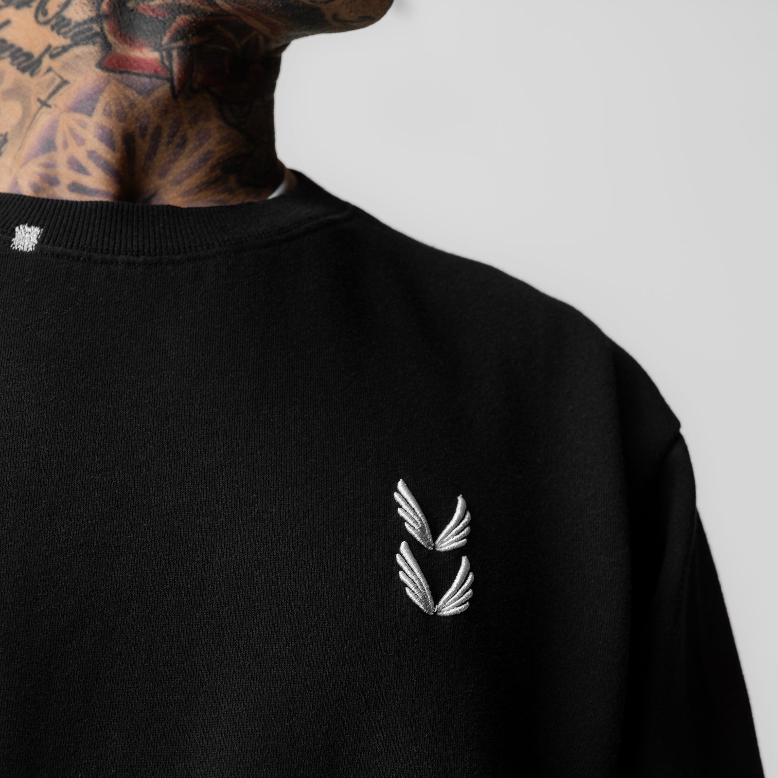 0861. Tech Essential™ Distressed Crewneck Black | ASRV on sale