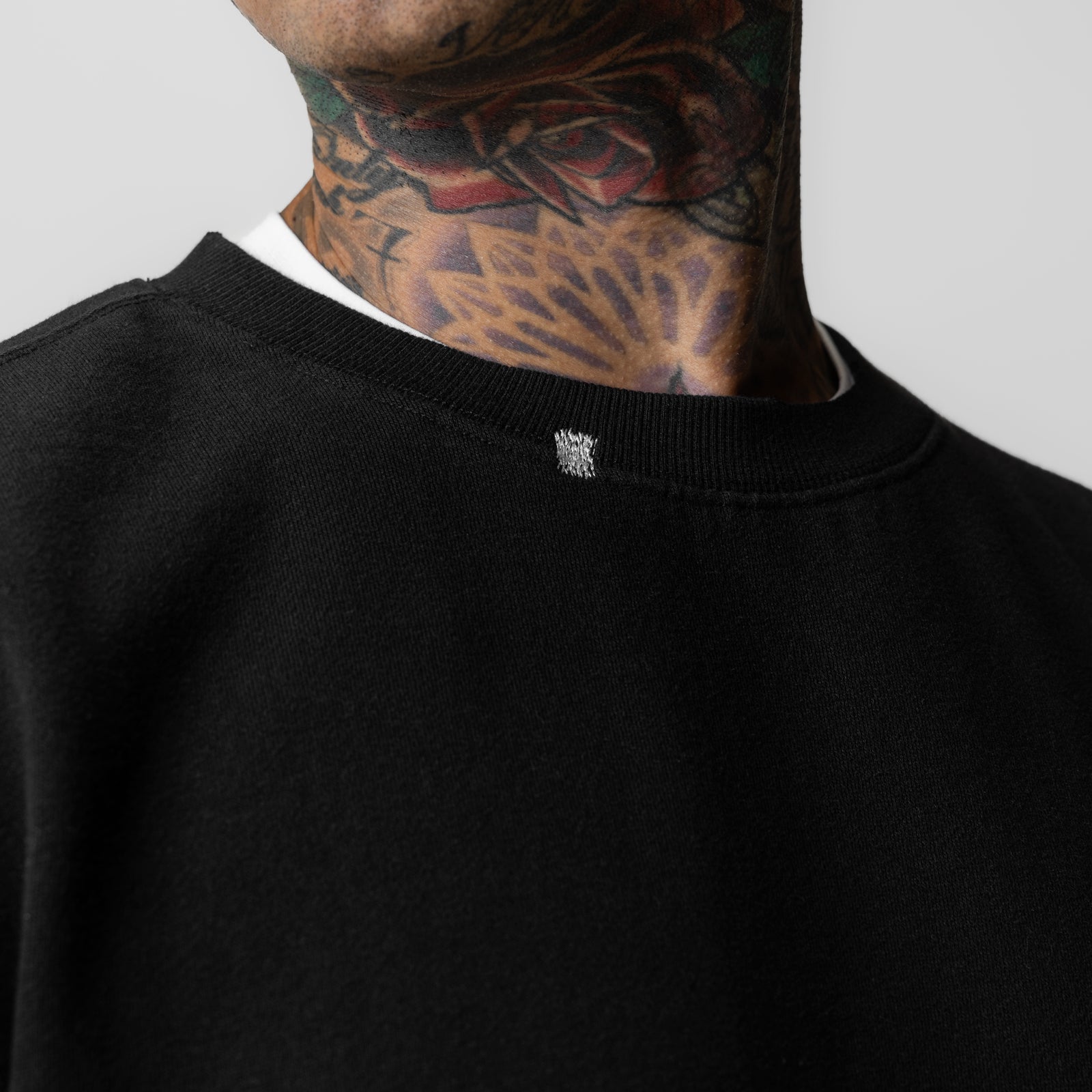 0861. Tech Essential™ Distressed Crewneck Black | ASRV on sale