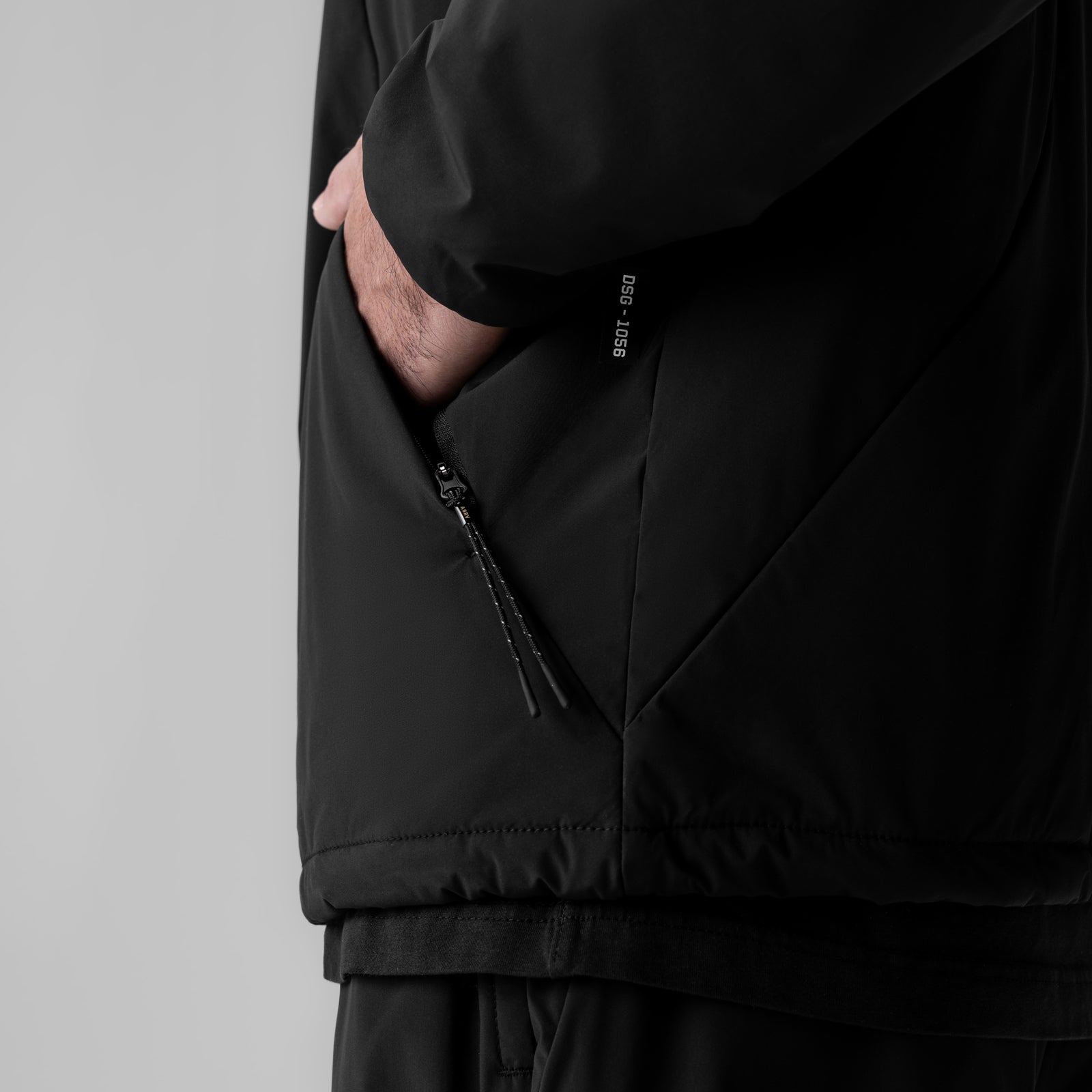 1056. Aerotex™ PrimaLoft® Quarter Zip Black | ASRV US