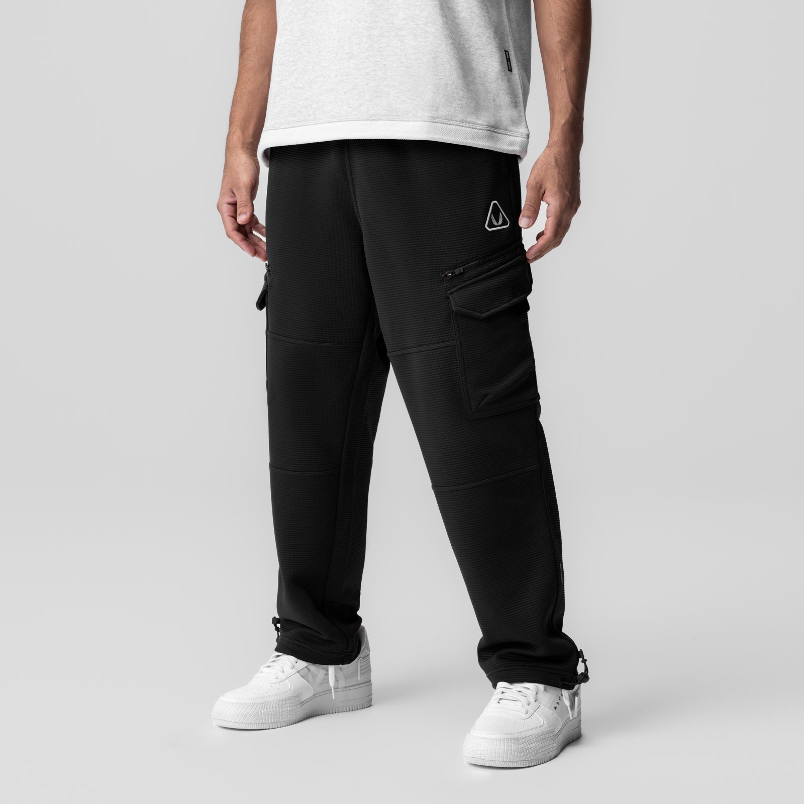 1033. Deltapeak® Cargo Cinch Jogger Black | ASRV on sale