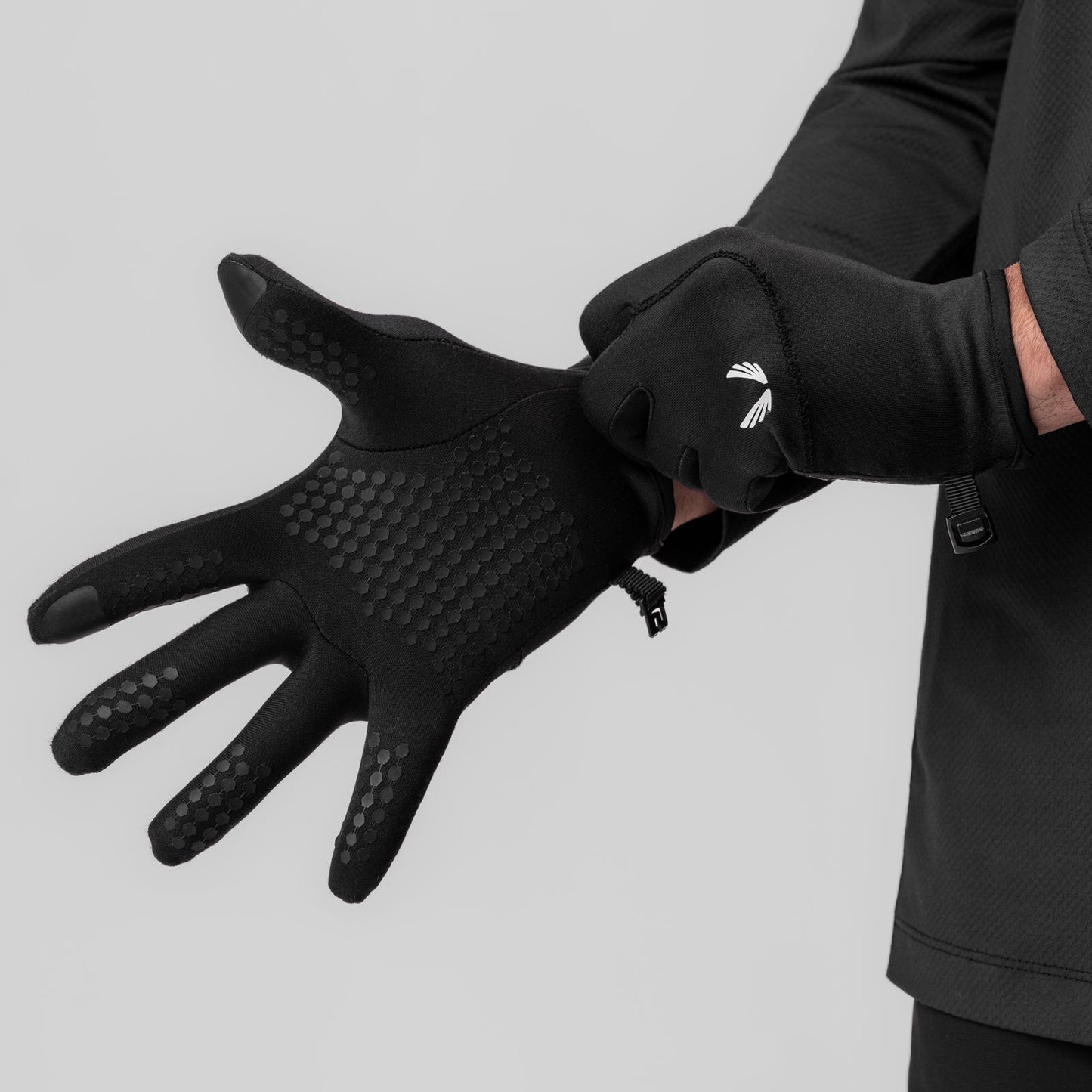 0671. Aeroheat® Lightweight Gloves Black "Wings" | ASRV US
