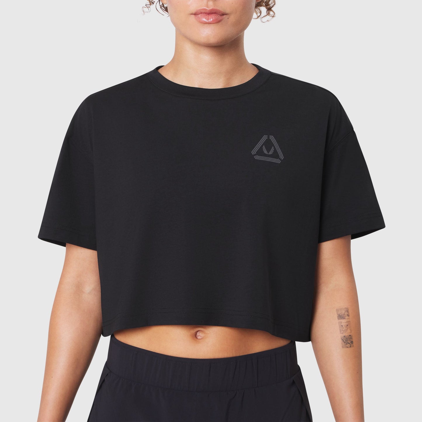 W082. SUPIMA® Ice-Skin™ Reversible Crop Tee Black/Black | ASRV Discount