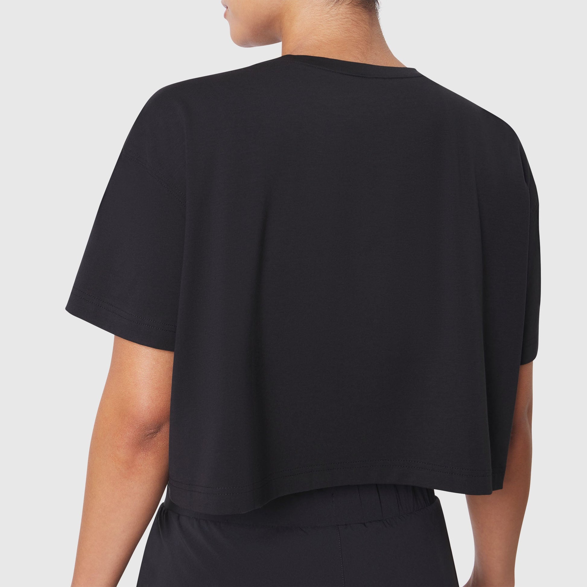 W082. SUPIMA® Ice-Skin™ Reversible Crop Tee Black/Black | ASRV Discount
