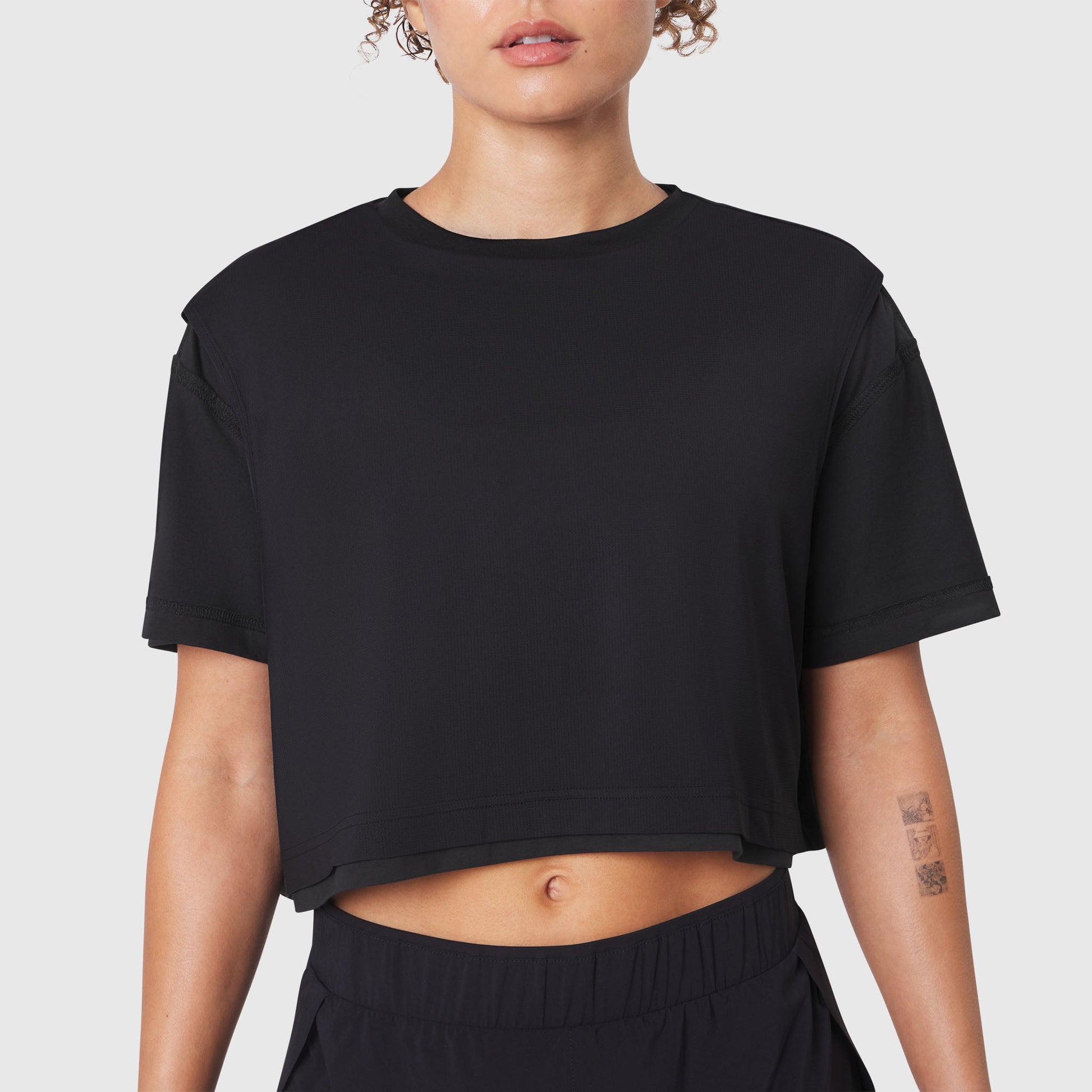 W082. SUPIMA® Ice-Skin™ Reversible Crop Tee Black/Black | ASRV Discount