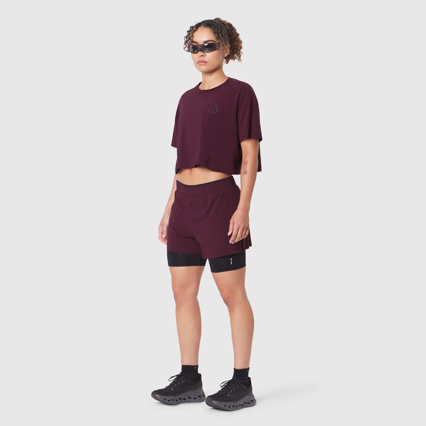 W082. SUPIMA® Ice-Skin™ Reversible Crop Tee Merlot/Black | ASRV near me