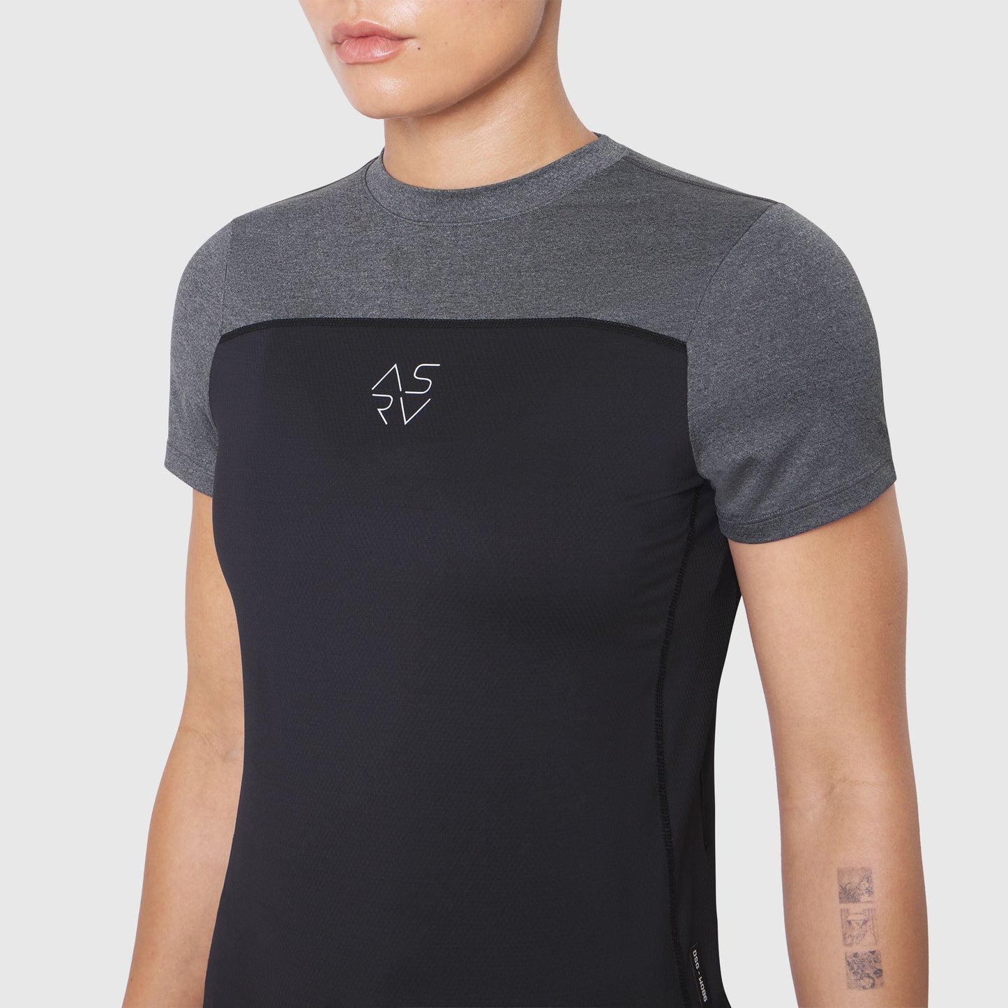 W086. AEROSILVER® UPF50+ Run Tee Black | ASRV discount
