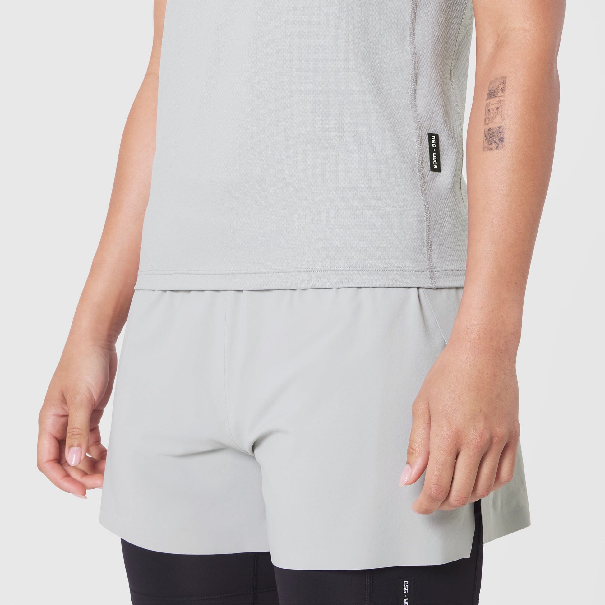 W086. AEROSILVER® UPF50+ Run Tee Slate Grey | ASRV Discount
