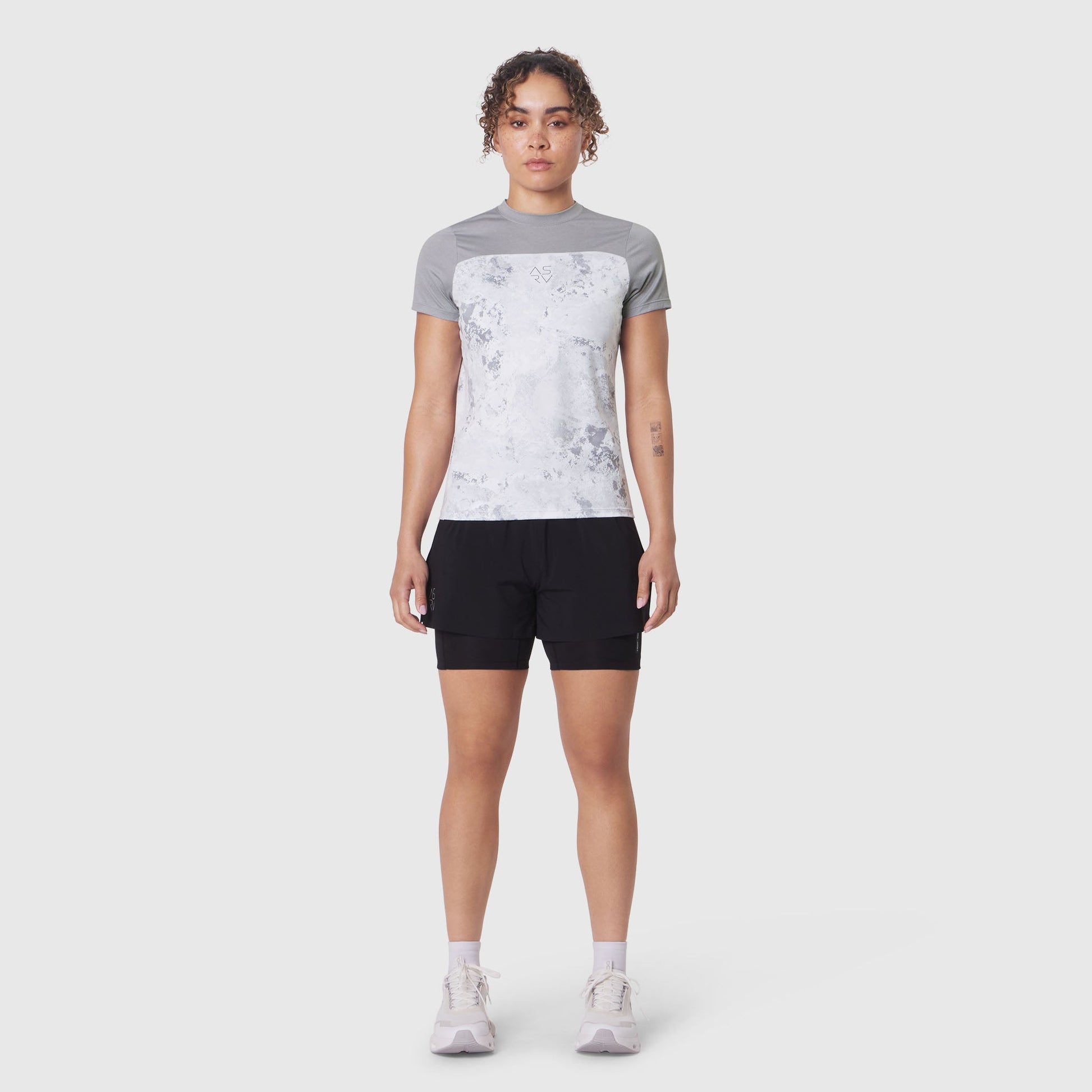 W086. AEROSILVER® UPF50+ Run Tee Sedona Snow Camo | ASRV near me