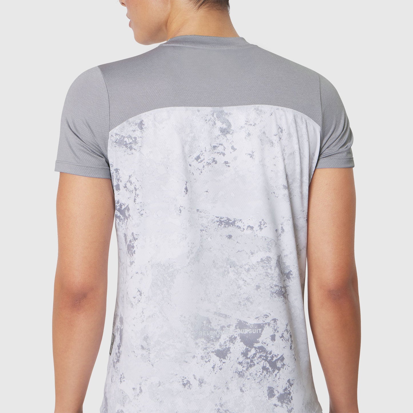 W086. AEROSILVER® UPF50+ Run Tee Sedona Snow Camo | ASRV near me