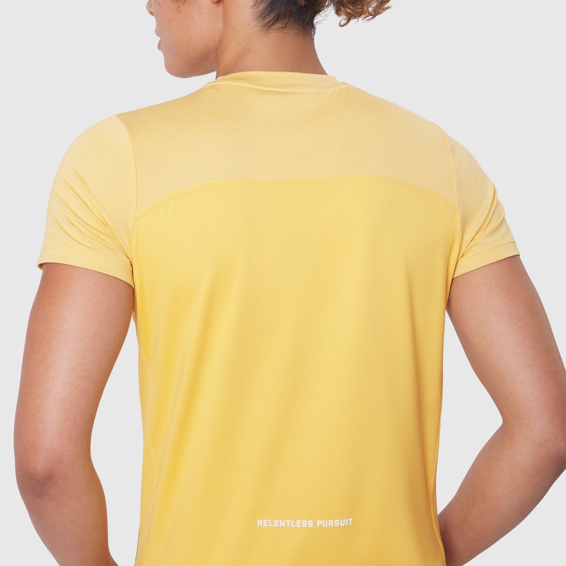 W086. AEROSILVER® UPF50+ Run Tee Amber | ASRV US