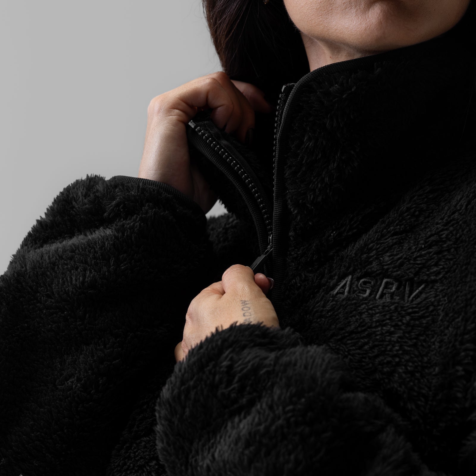 1007. Women's Sherpa Recovery 1/2 Zip Black/White | ASRV sale