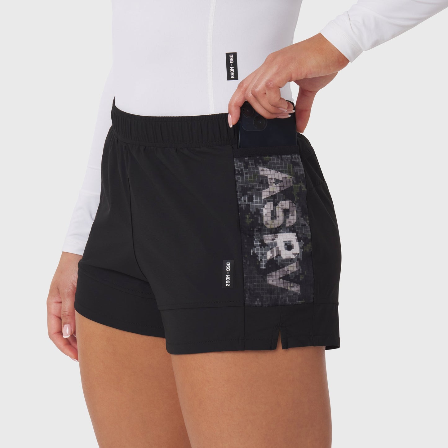 W062. Tetra-Lite® Adventure Short Black | ASRV sale