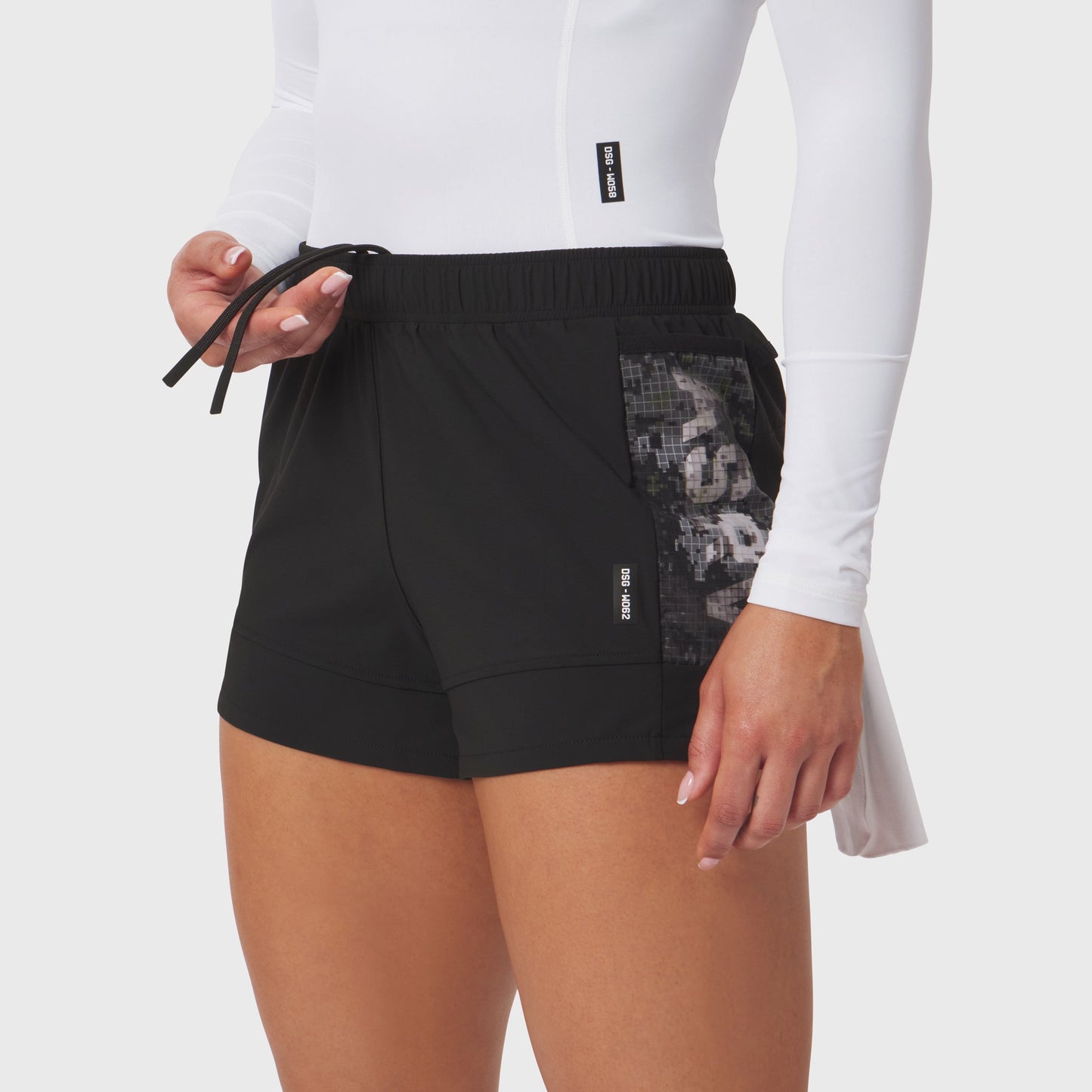 W062. Tetra-Lite® Adventure Short Black | ASRV sale