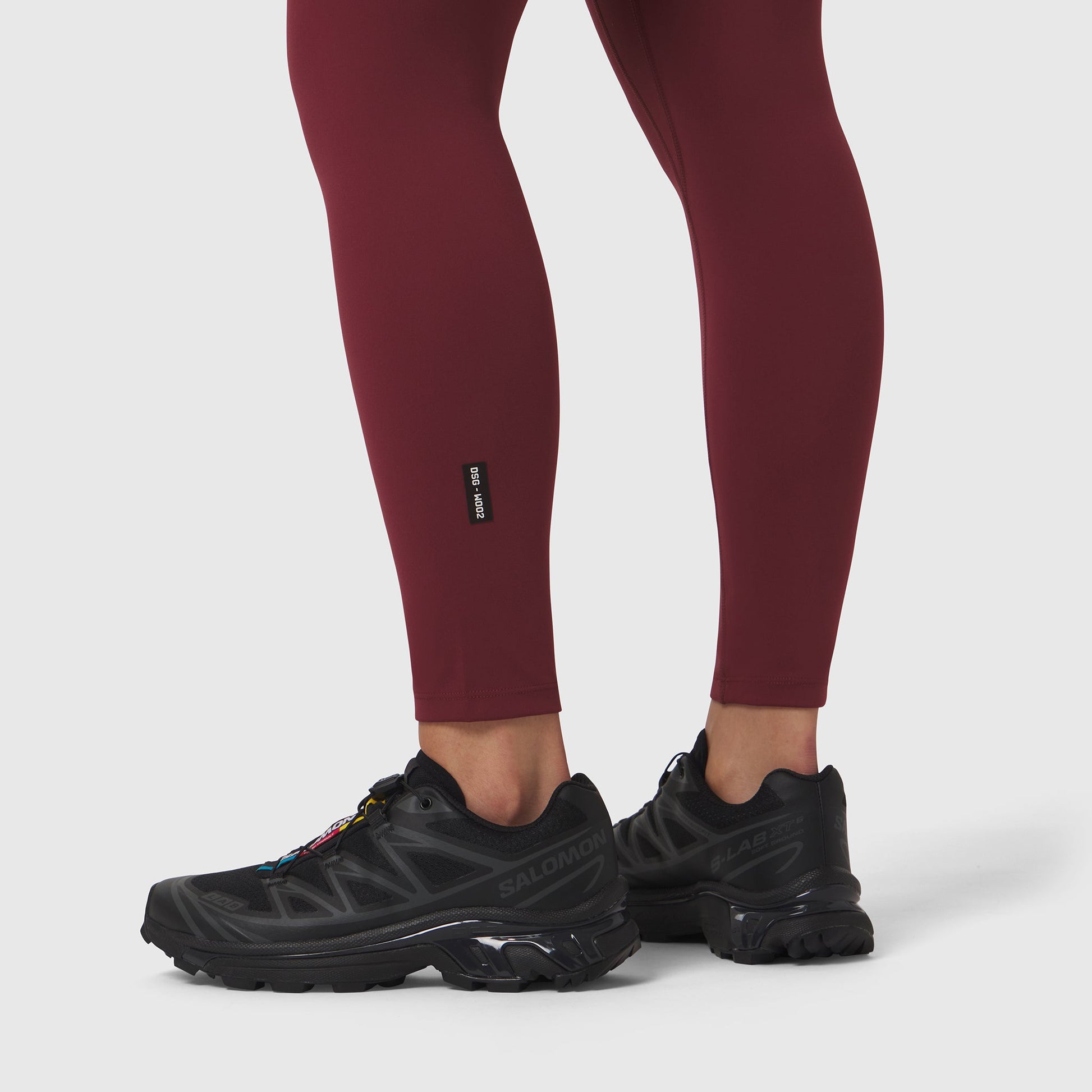 W002. LYCRA® ADAPTIV Legging Crimson | ASRV US