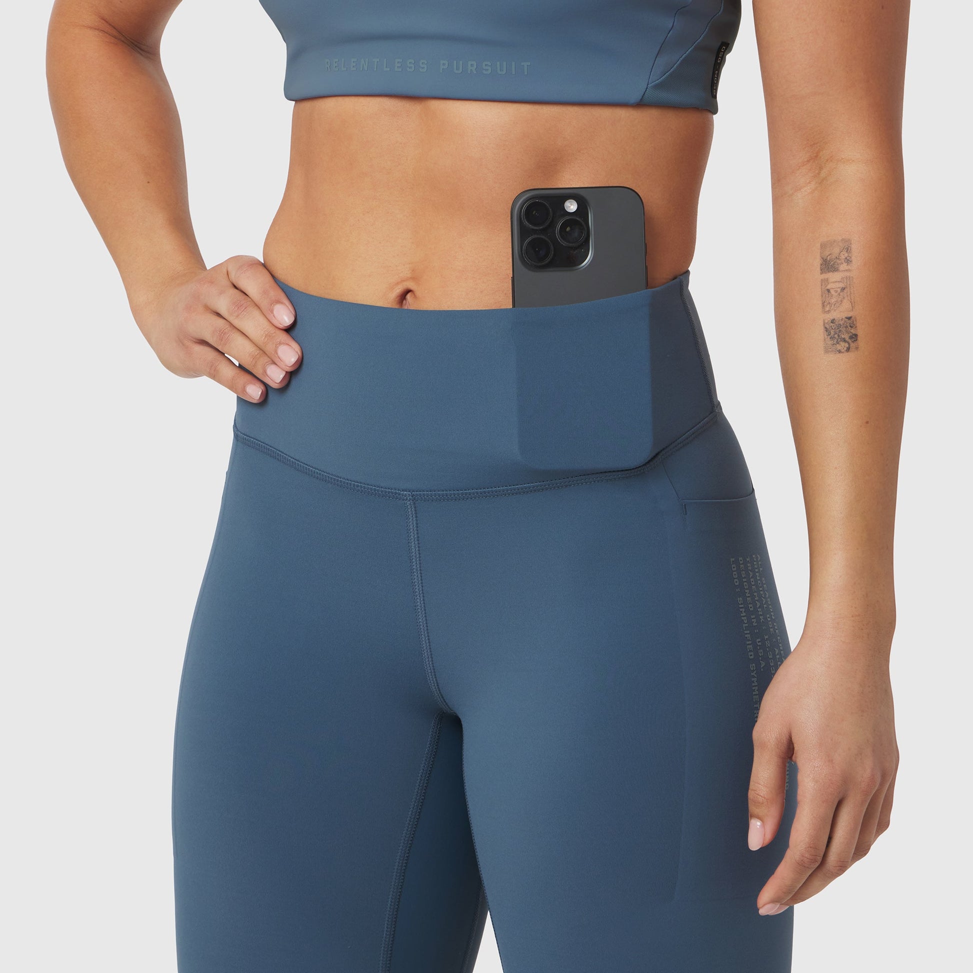 W072. LYCRA® ADAPTIV 4 Pocket Legging Storm | ASRV for sale