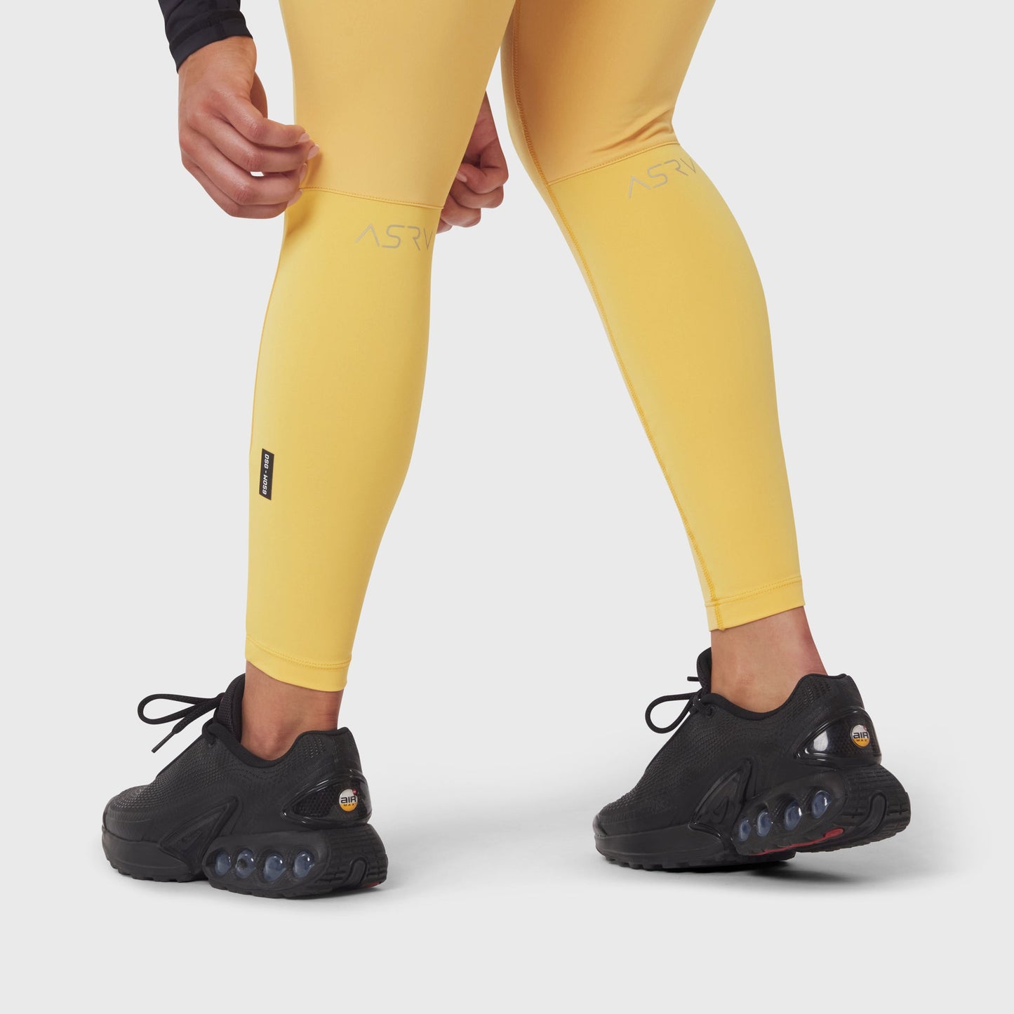 W059. Hybrid Belt-Pack Run Legging Amber | ASRV on sale