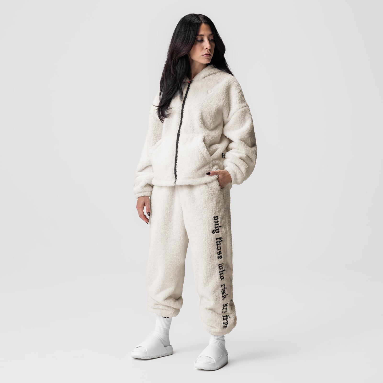 1008. Womens Sherpa Recovery Sweats Ivory Cream/Black | ASRV near me