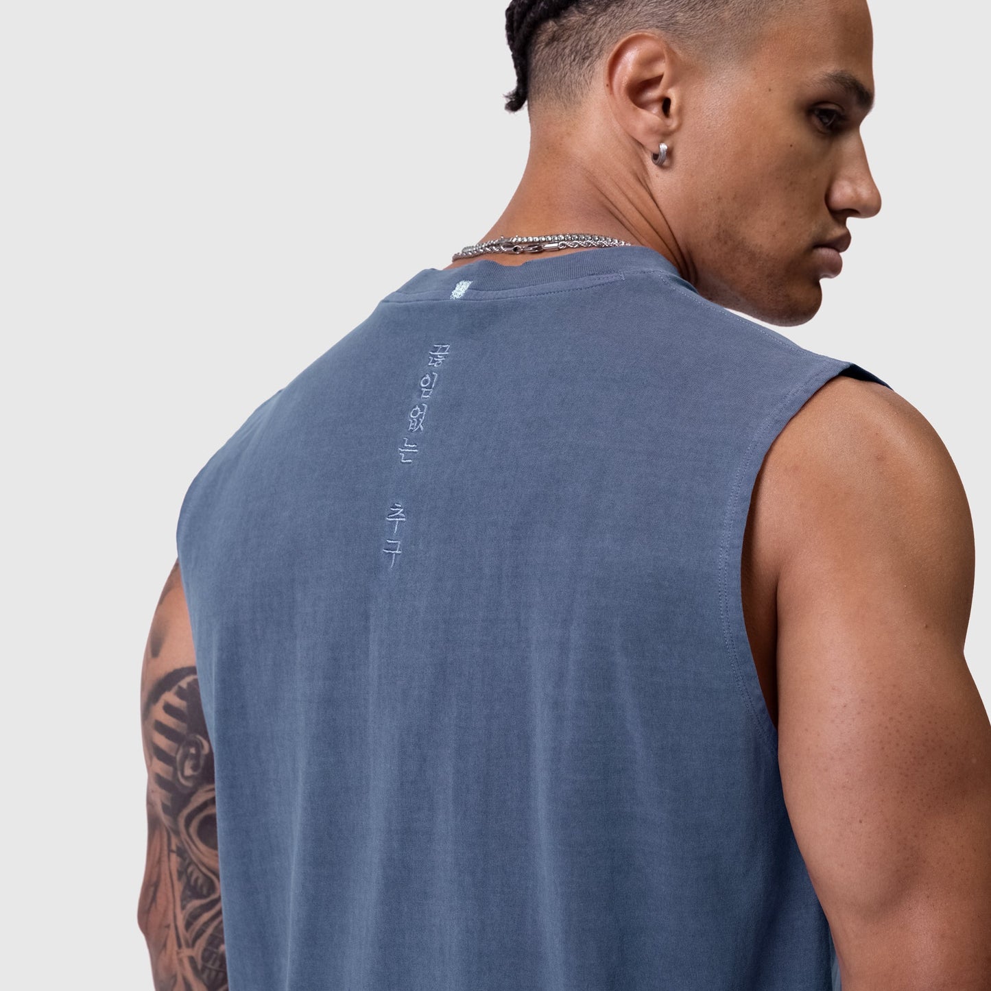 0807. Tech Essential™ Relaxed Cutoff Faded Navy | ASRV US
