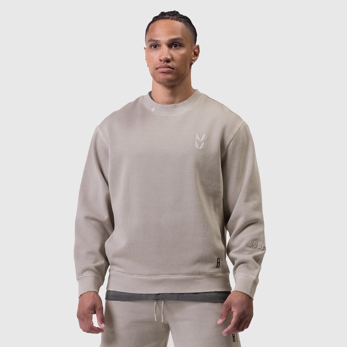 0861. Tech Essential™ Distressed Crewneck Faded Chai | ASRV sale