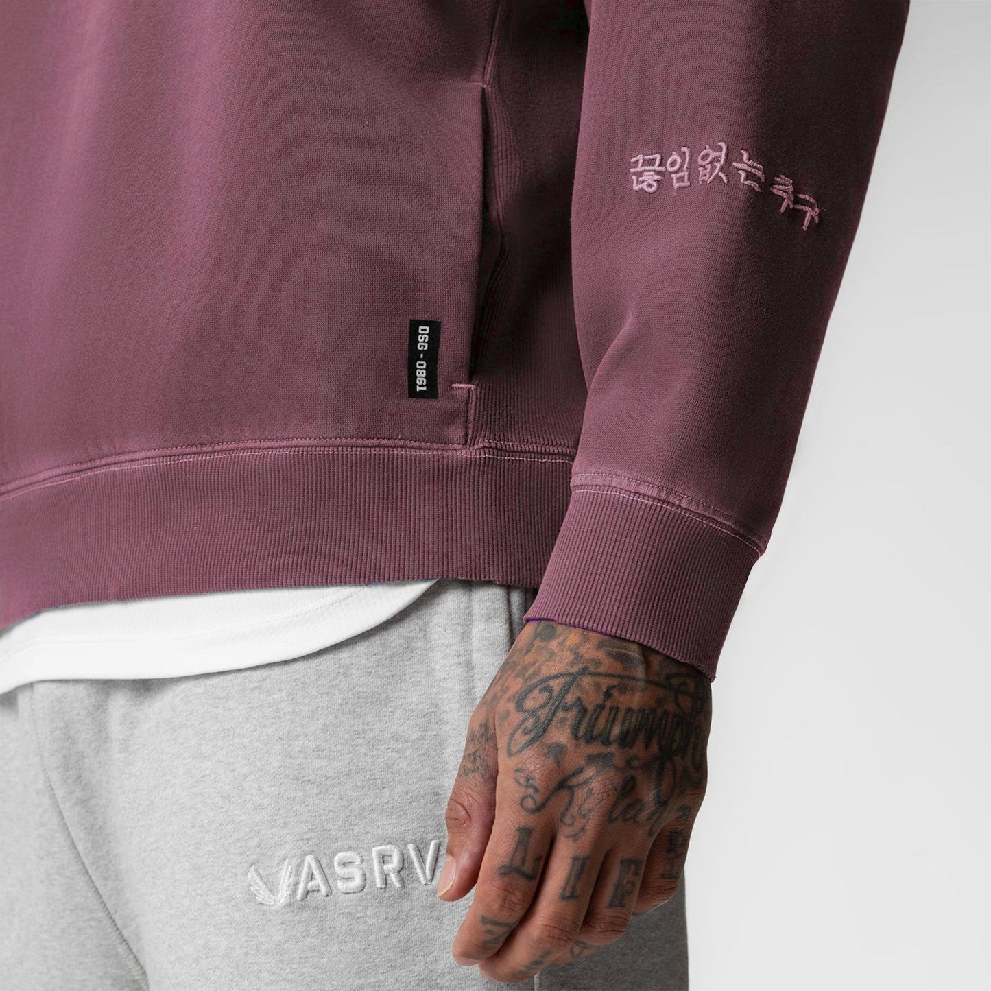 0861. Tech Essential™ Distressed Crewneck Faded Crimson | ASRV discount