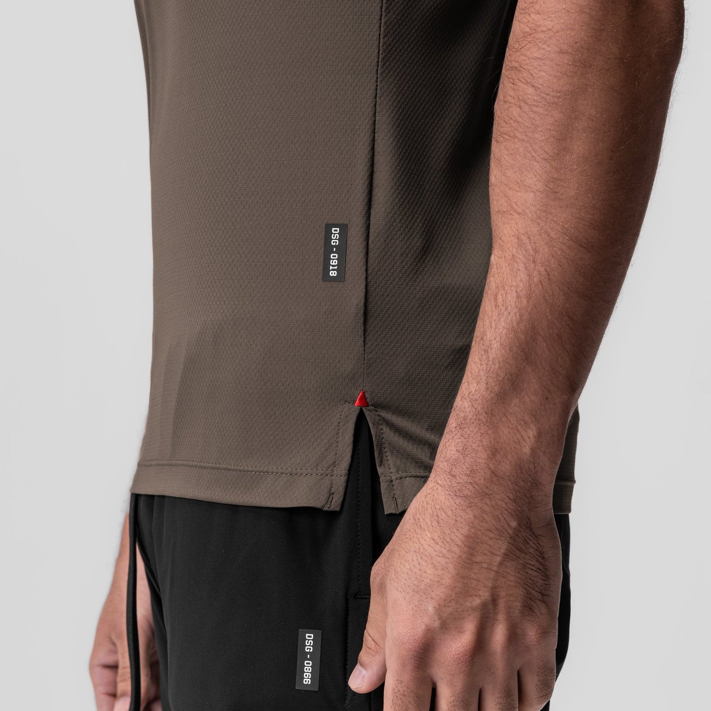 0918. AeroSilver® Fitted Tee Deep Taupe | ASRV Discount