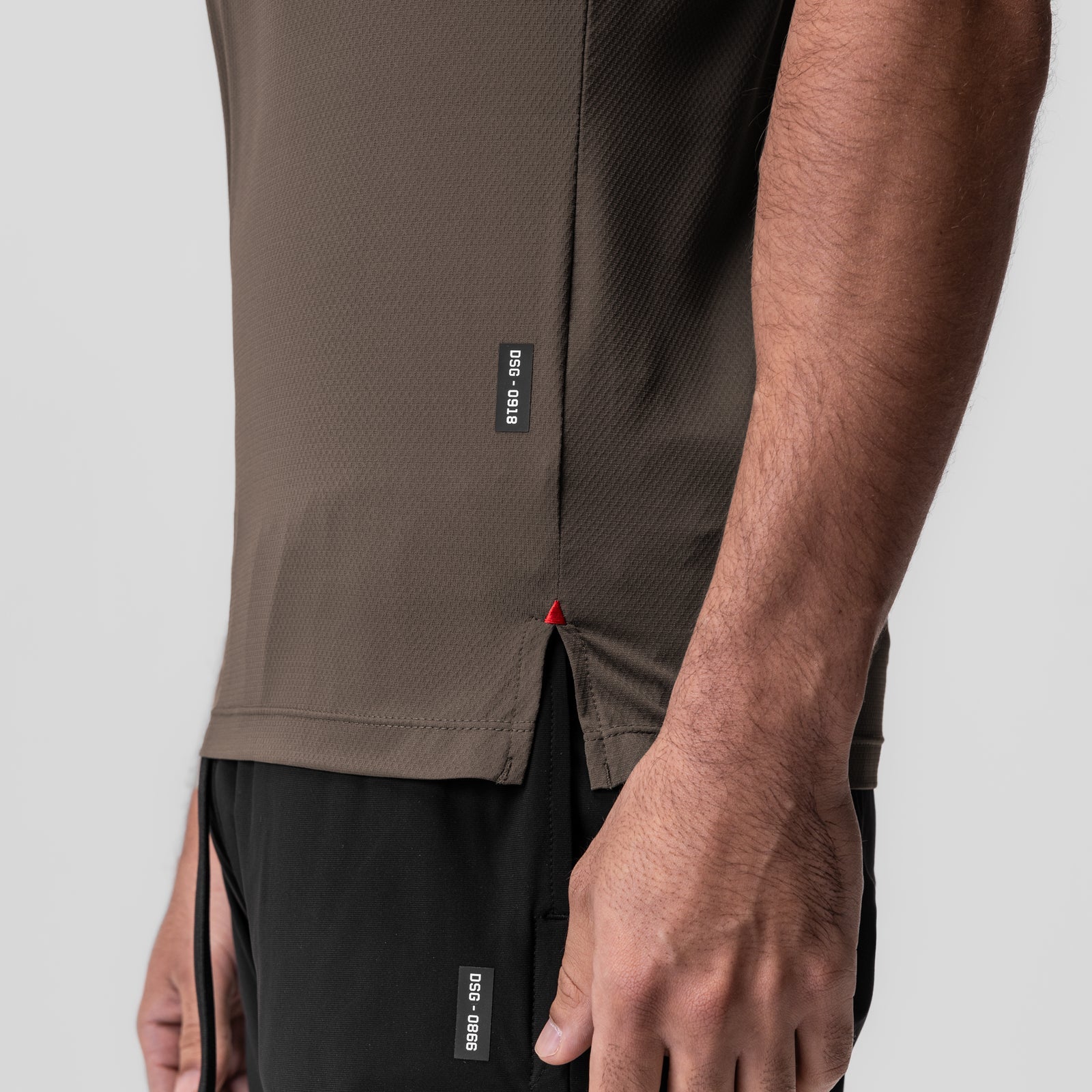 0918. AeroSilver® Fitted Tee Deep Taupe | ASRV Discount