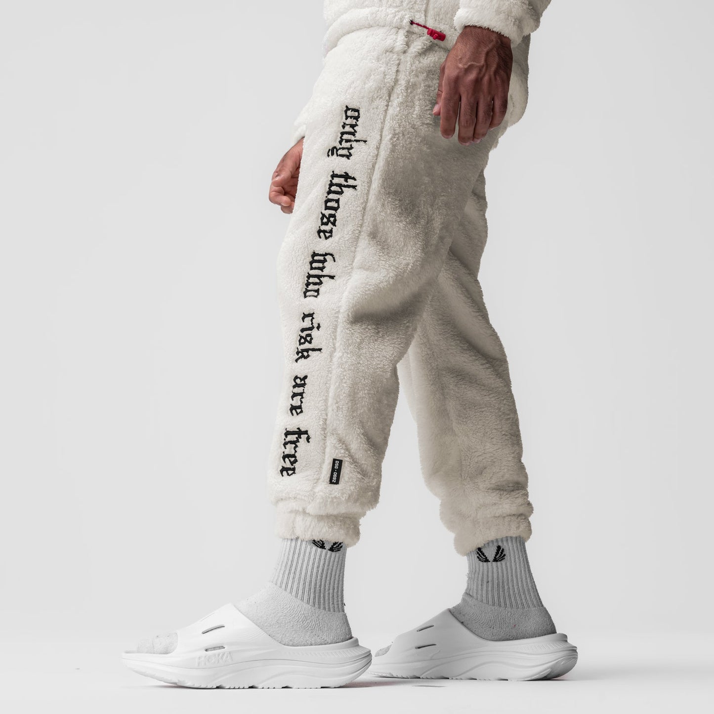 0692. Sherpa Recovery Sweats Ivory Cream/Black | ASRV Online