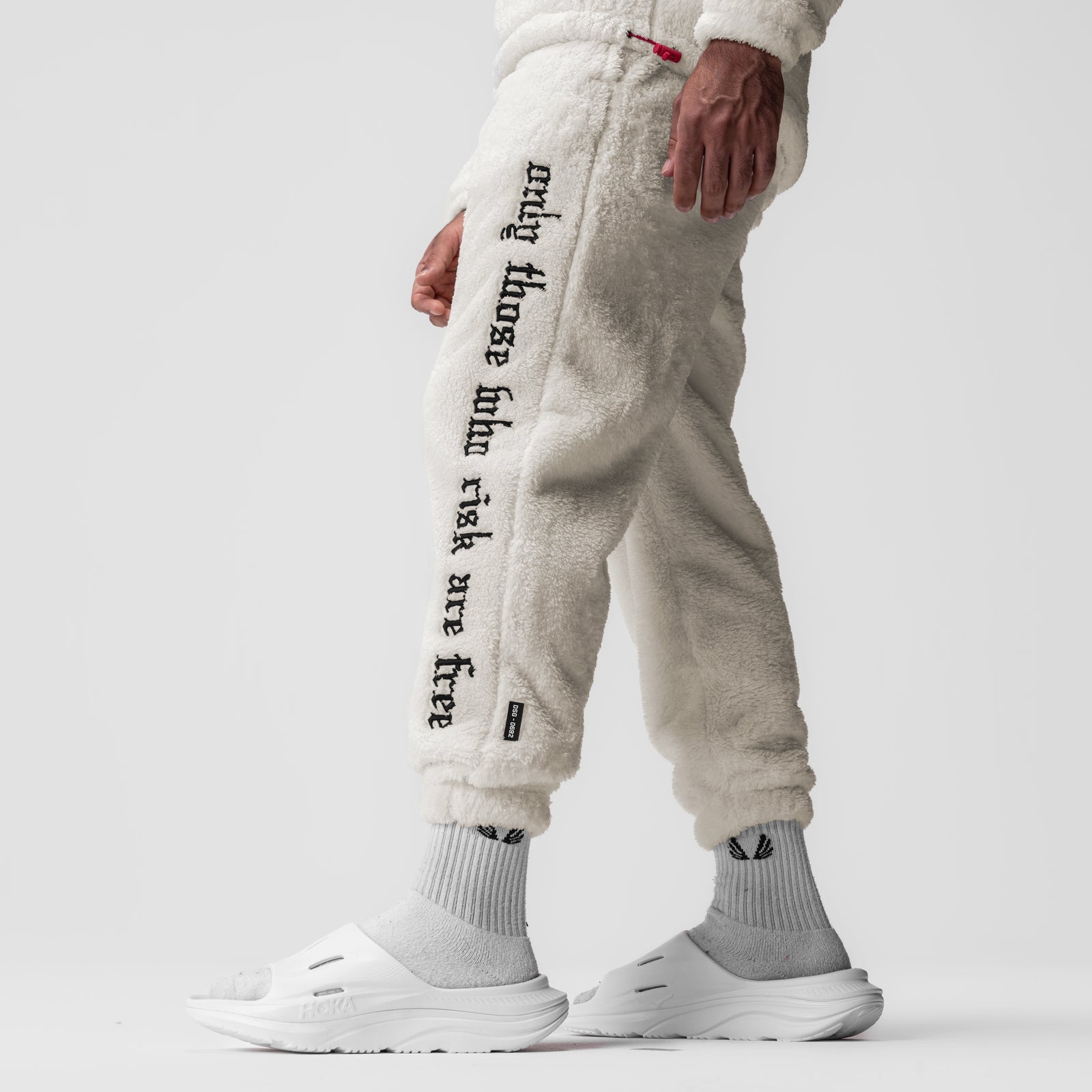 0692. Sherpa Recovery Sweats Ivory Cream/Black | ASRV Online