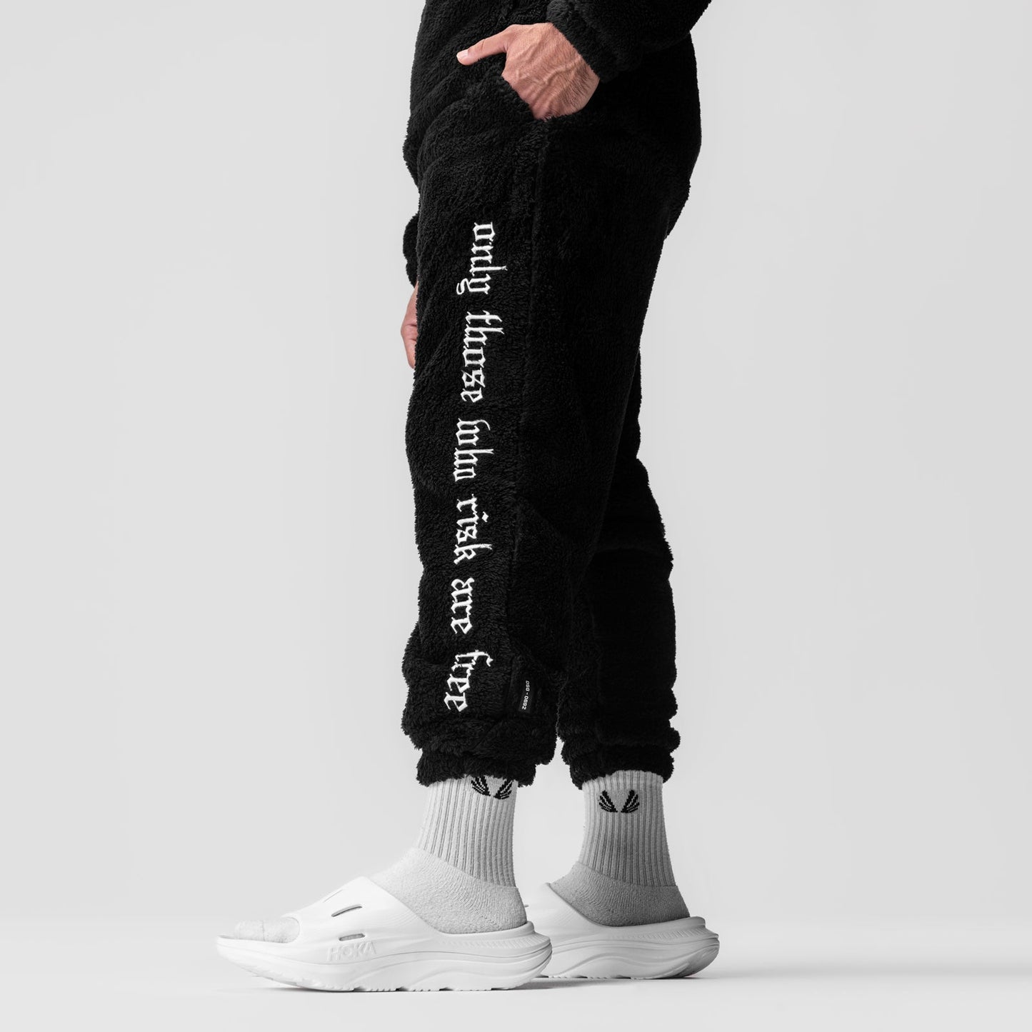 0692. Sherpa Recovery Sweats Black/White | ASRV Discount