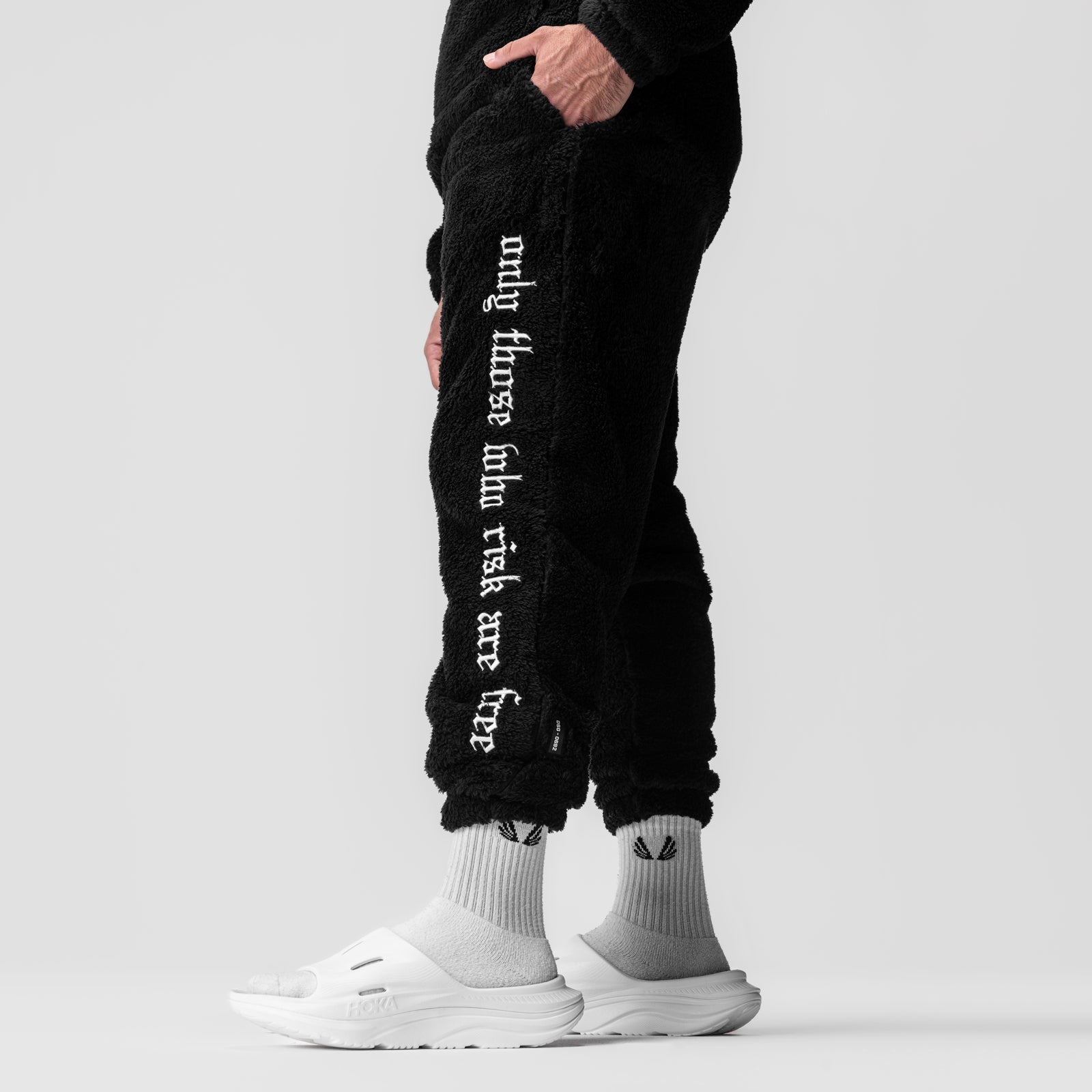 0692. Sherpa Recovery Sweats Black/White | ASRV Discount