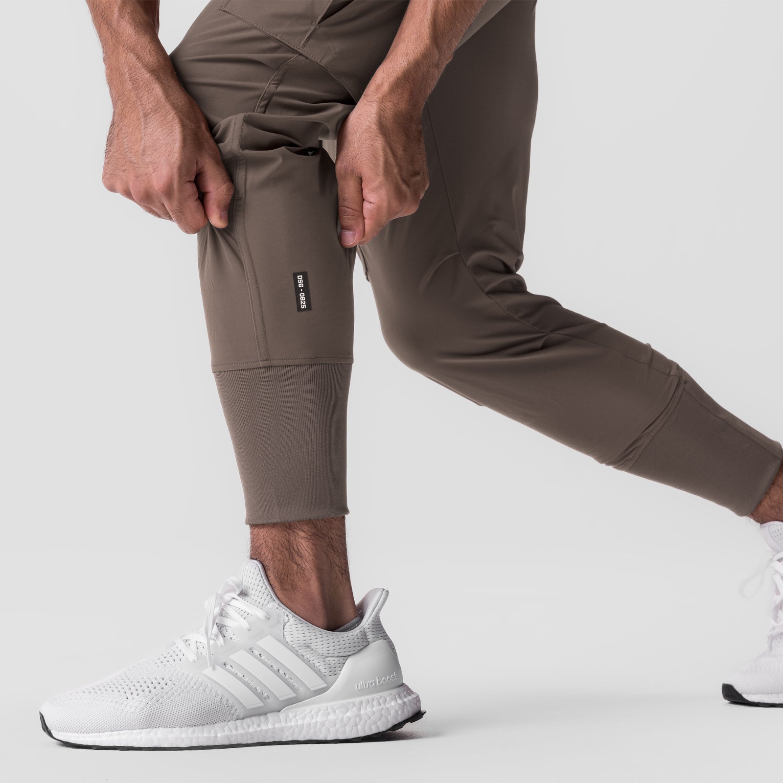 0825. Tetra-Lite® Cargo High Rib Jogger Deep Taupe | ASRV Online