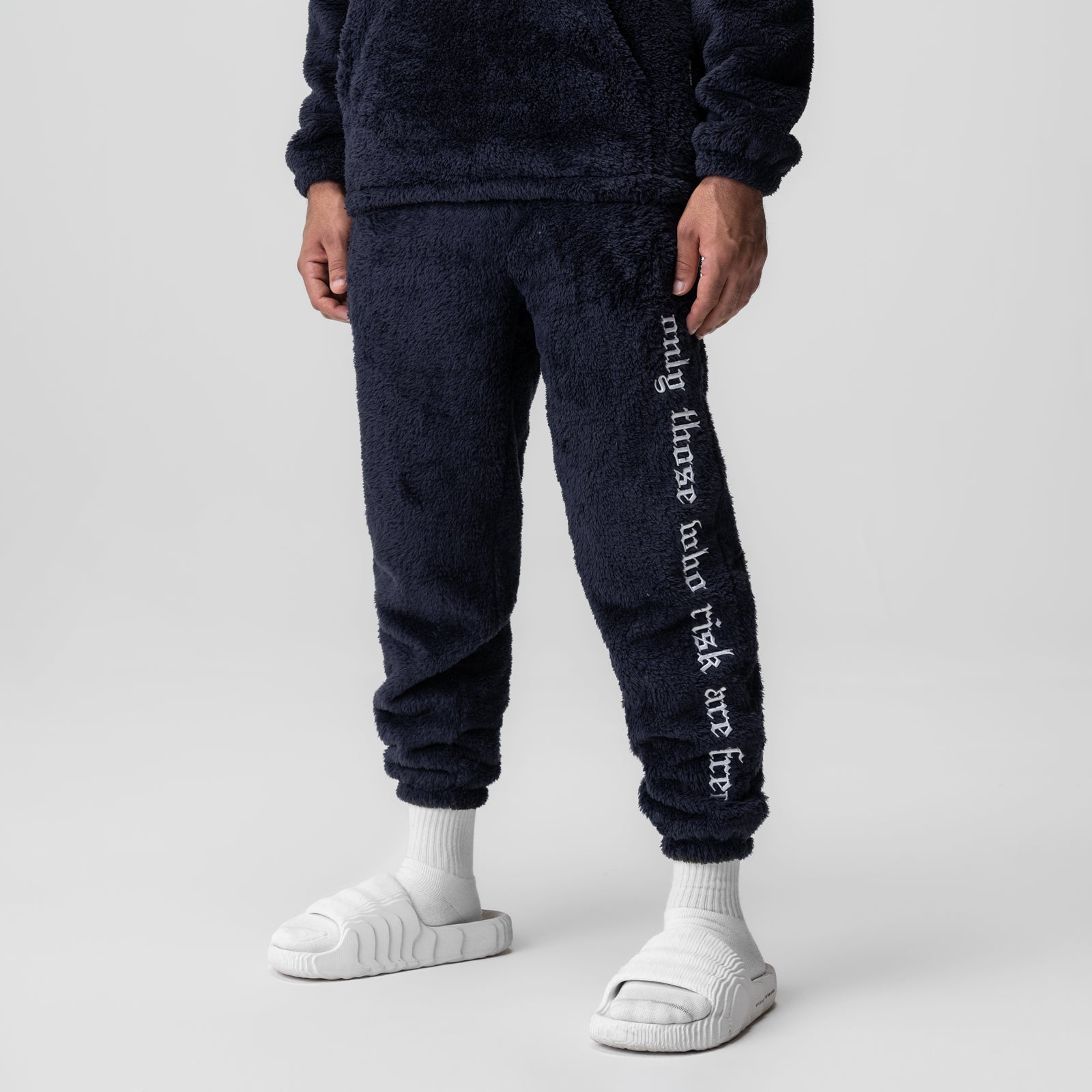 0692. Sherpa Recovery Sweats Navy/White | ASRV sale