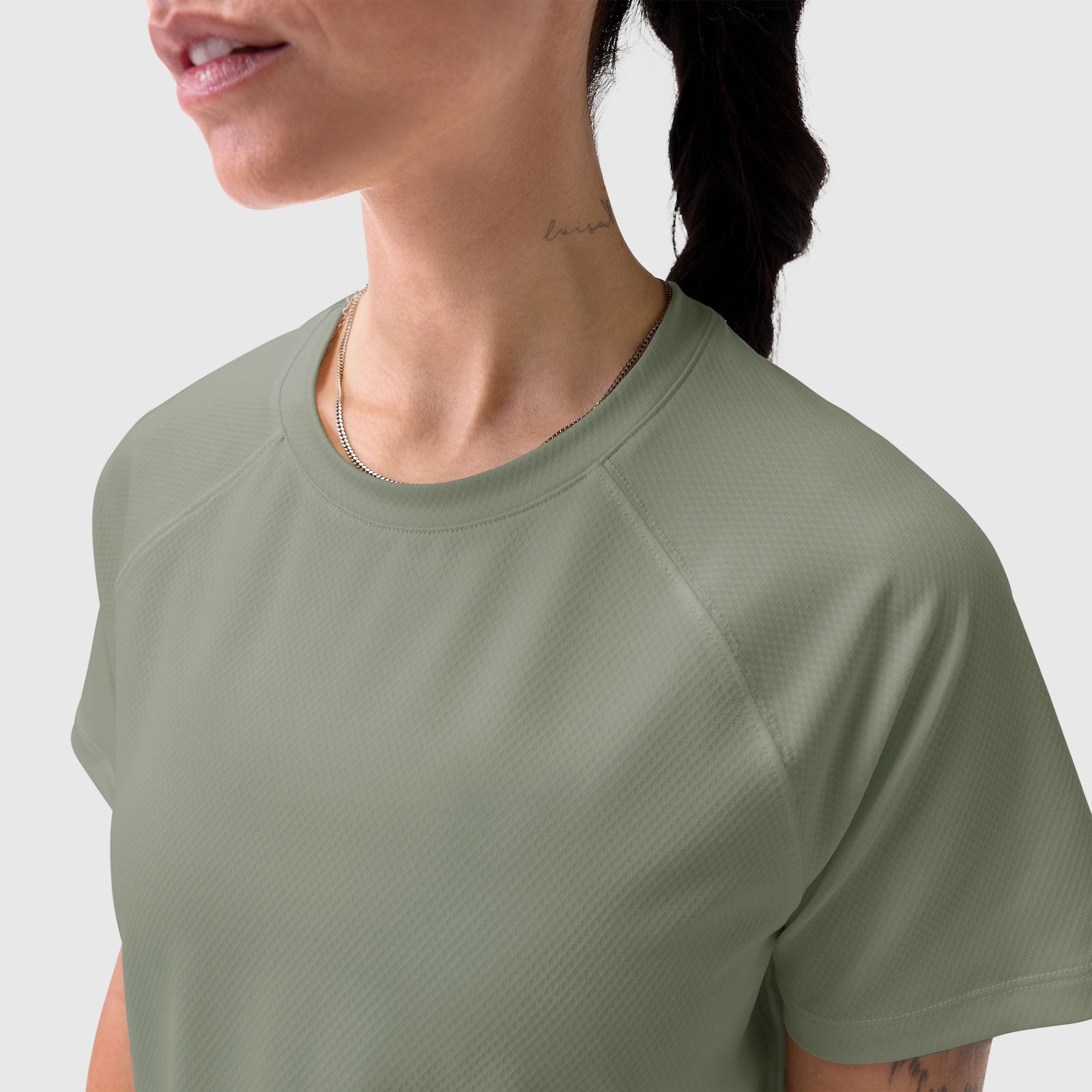 W018. AeroSilver® Cropped Tee Sage | ASRV US
