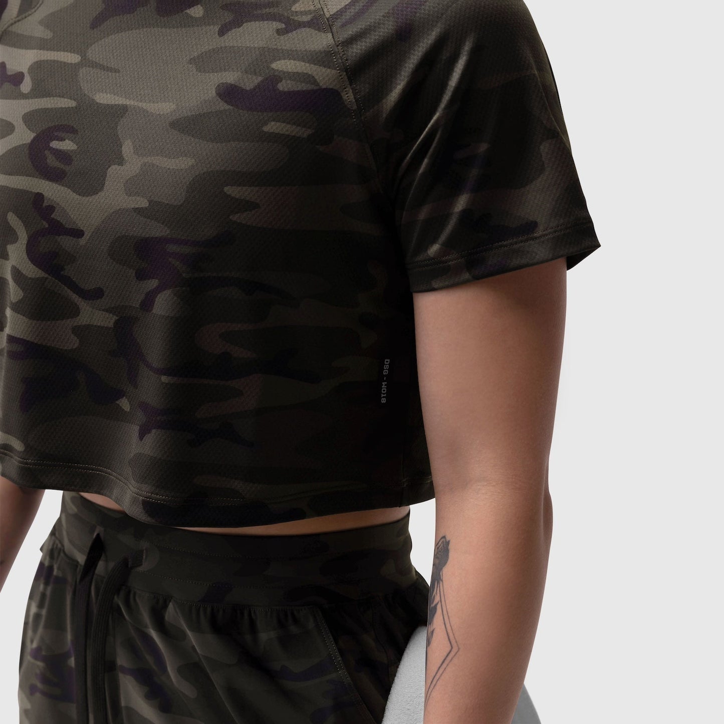 W018. AeroSilver® Cropped Tee Dark Camo | ASRV discount