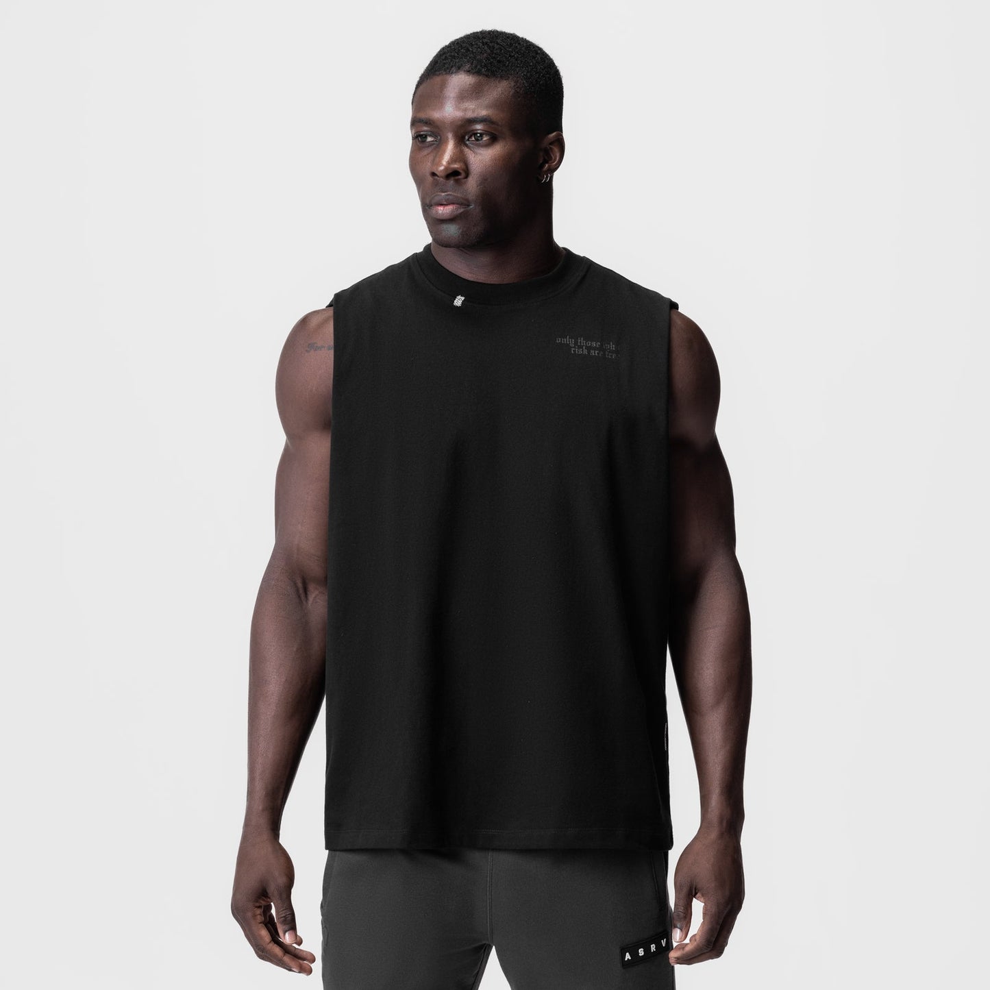 0807. Tech Essential™ Relaxed Cutoff Black/Black "Brush Wings/ASRV" | ASRV on sale