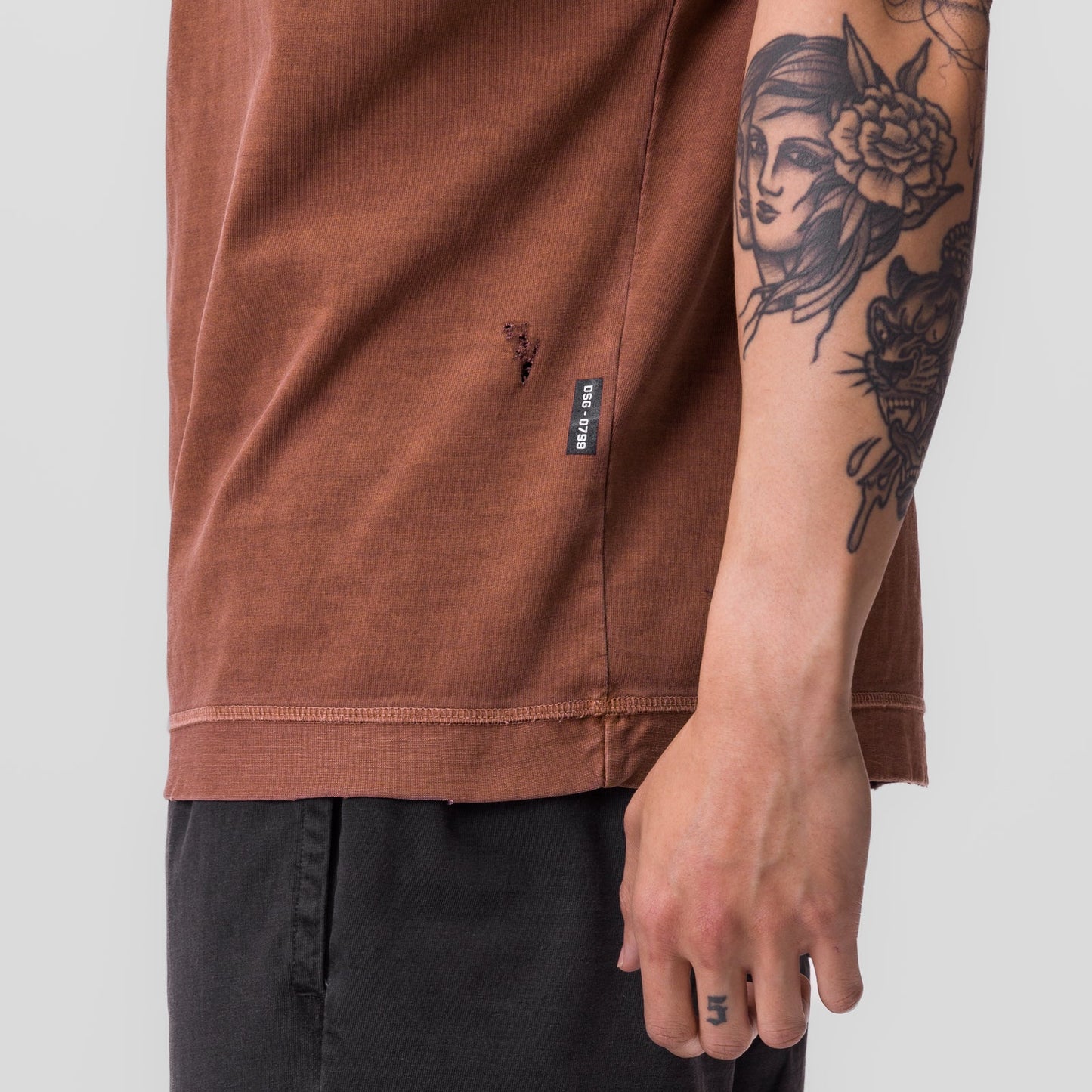 0799. Tech Essential™ Cutoff Hoodie Faded Rust | ASRV US