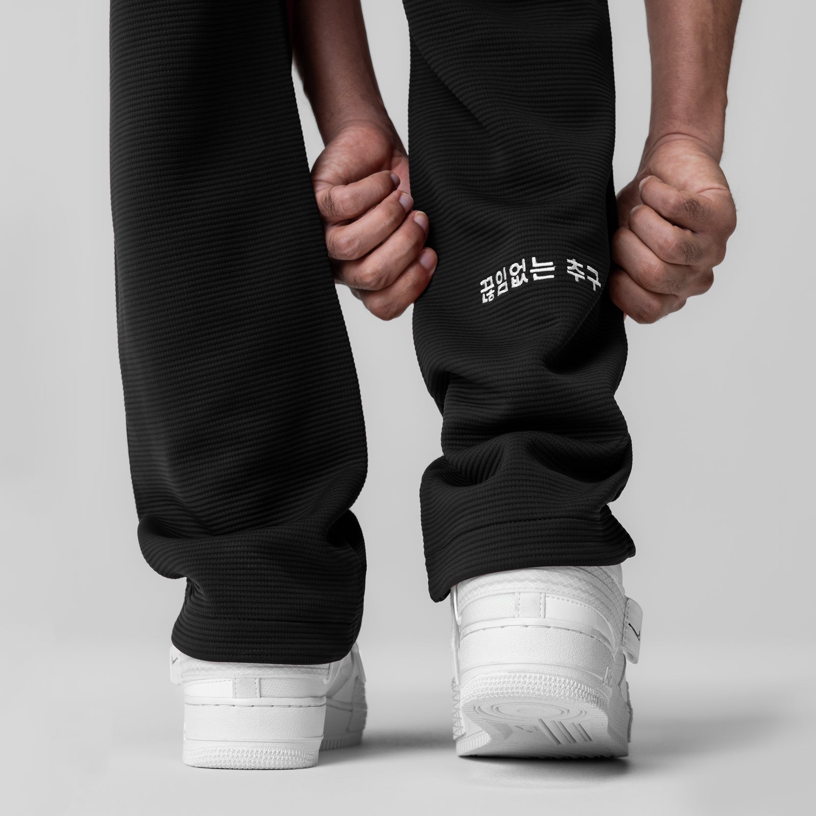 1034. Deltapeak® Straight Leg Sweats Black | ASRV near me