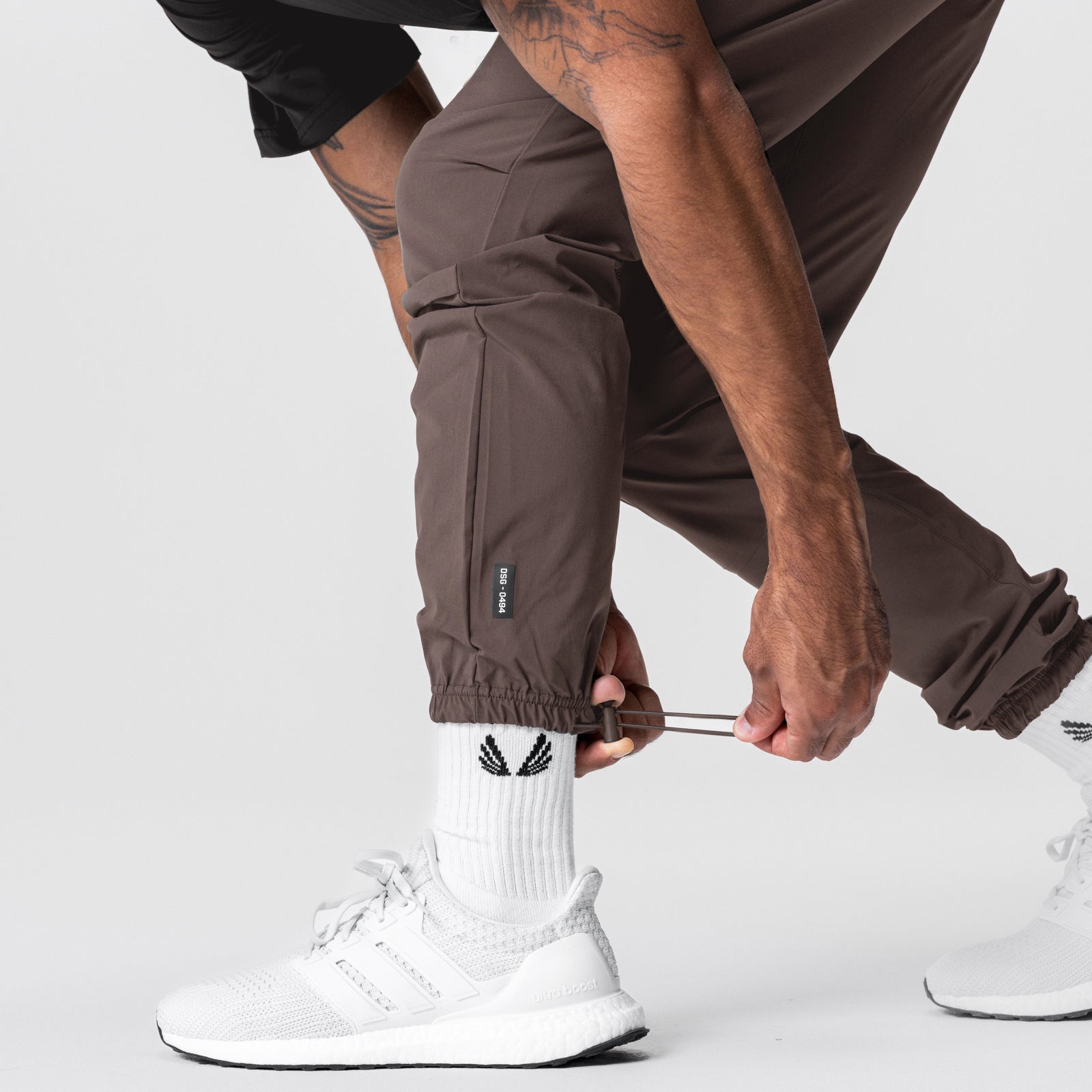 0494. Ultralight Track Pant Deep Taupe | ASRV US
