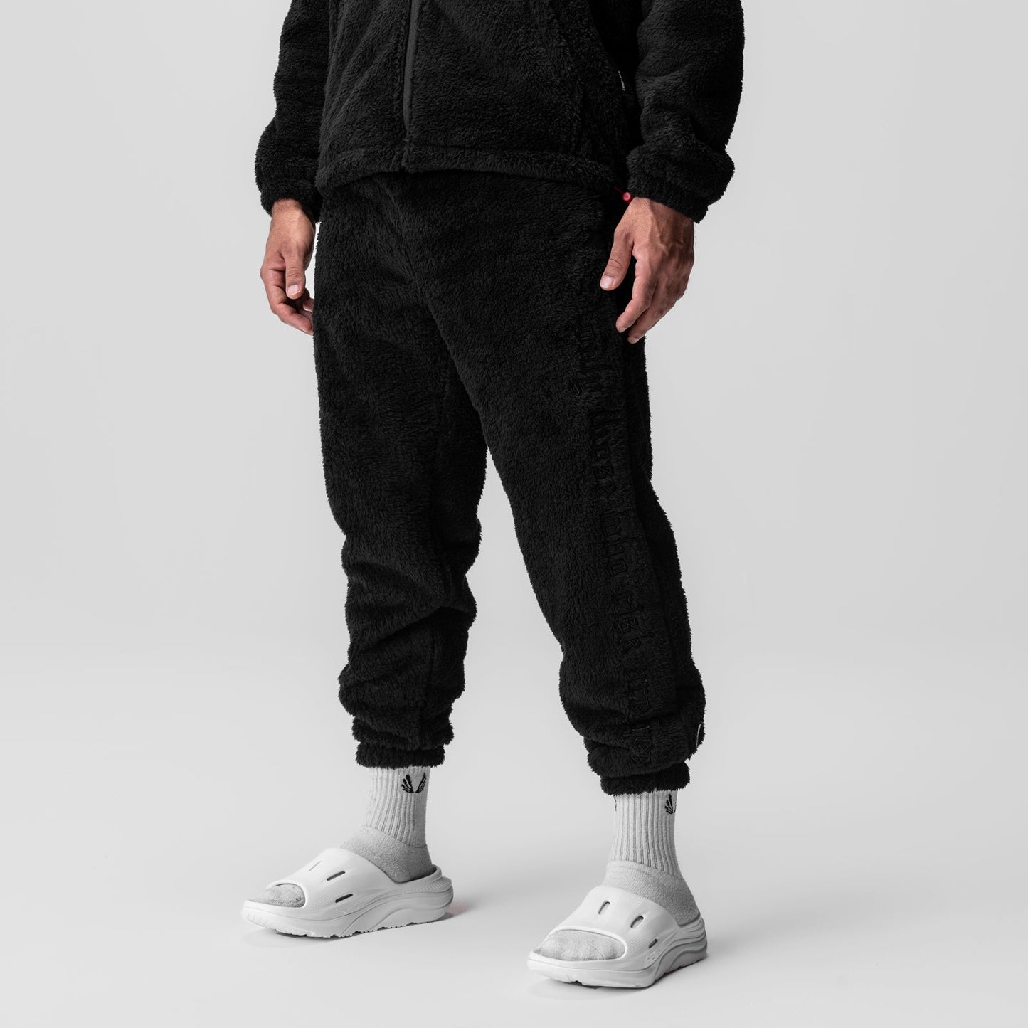0692. Sherpa Recovery Sweats Black/Black | ASRV Online