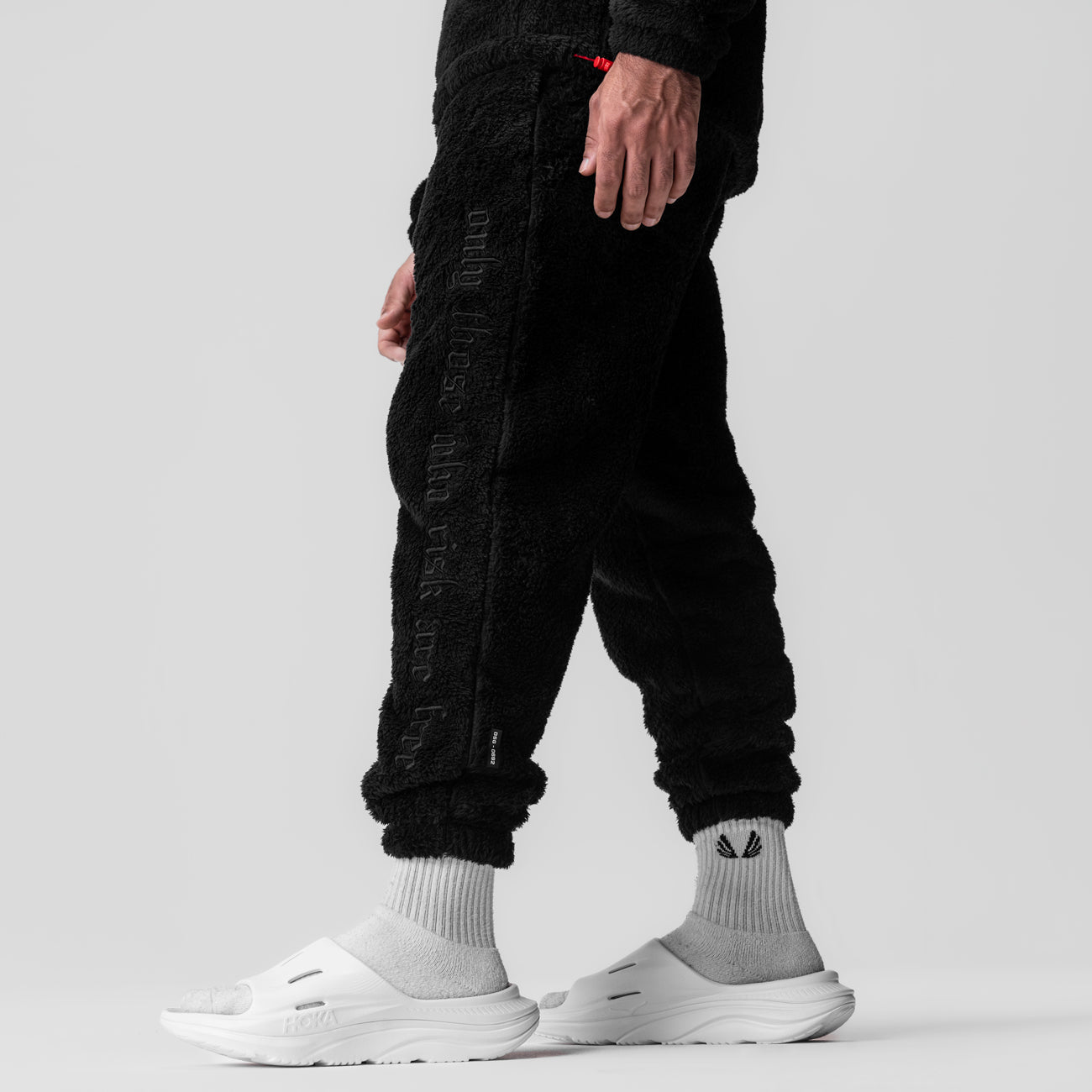 0692. Sherpa Recovery Sweats Black/Black | ASRV Online