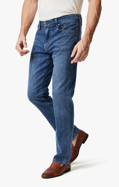 34 Heritage Charisma Comfort Rise, Relaxed Straight in Mid Urban