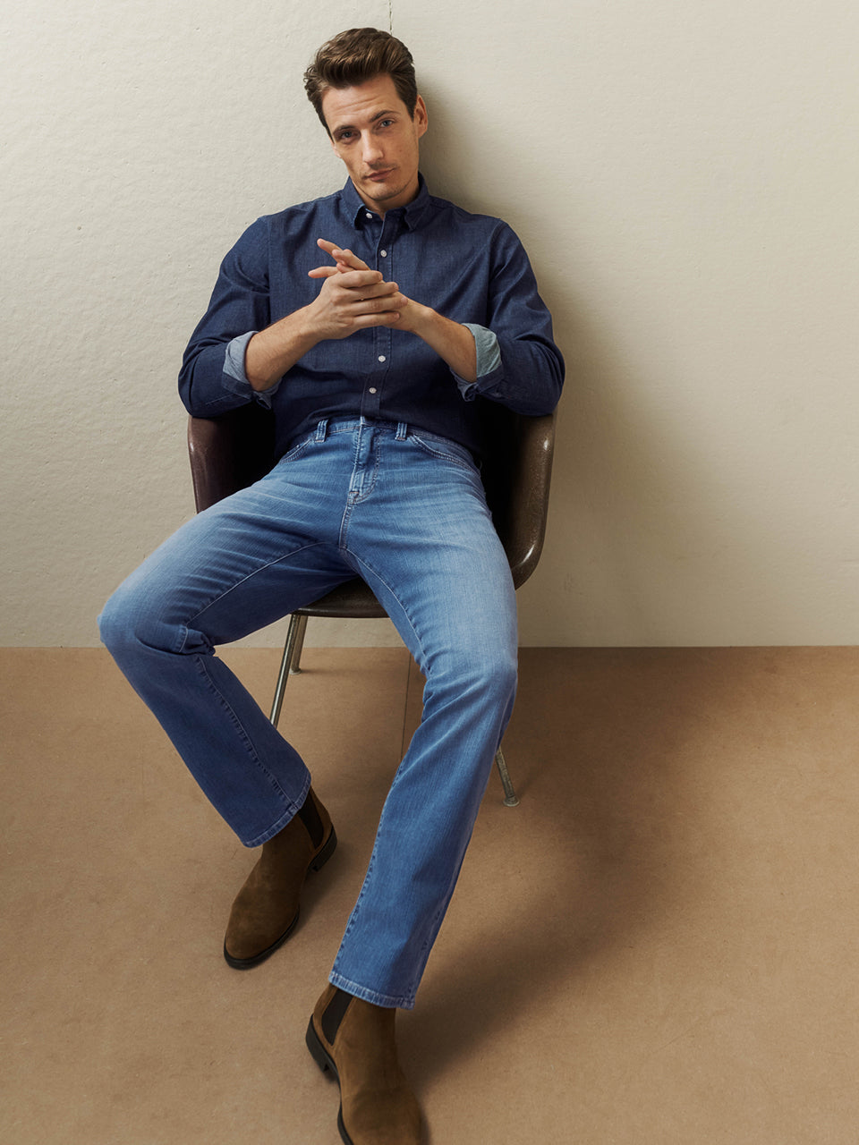 34 Heritage Charisma Relaxed Straight Jean In Light Soft Denim